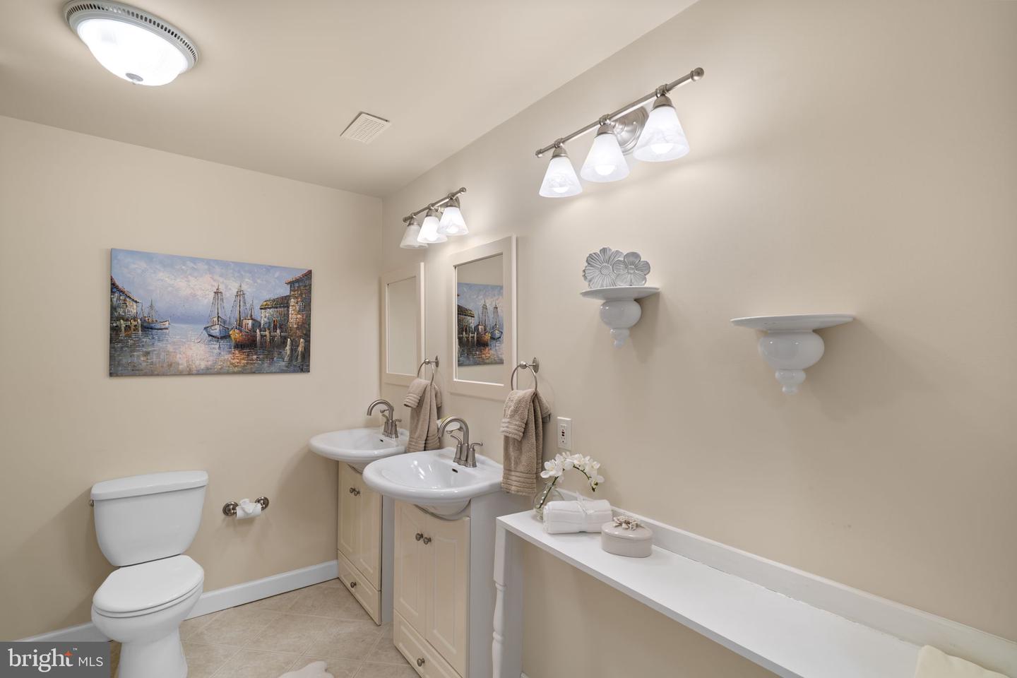 7416 BECKWITH LN, CLIFTON, Virginia 20124, 4 Bedrooms Bedrooms, ,4 BathroomsBathrooms,Residential,For sale,7416 BECKWITH LN,VAFX2284992 MLS # VAFX2284992