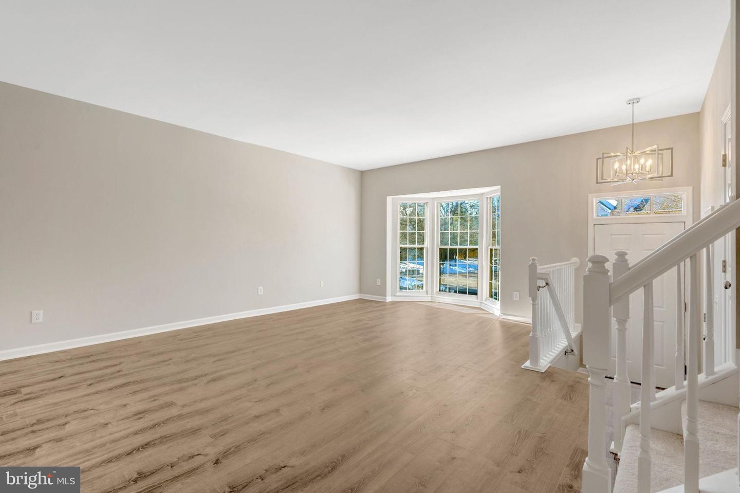 20372 BRIARCLIFF TER, STERLING, Virginia 20165, 3 Bedrooms Bedrooms, 7 Rooms Rooms,2 BathroomsBathrooms,Residential,For sale,20372 BRIARCLIFF TER,VALO2113692 MLS # VALO2113692