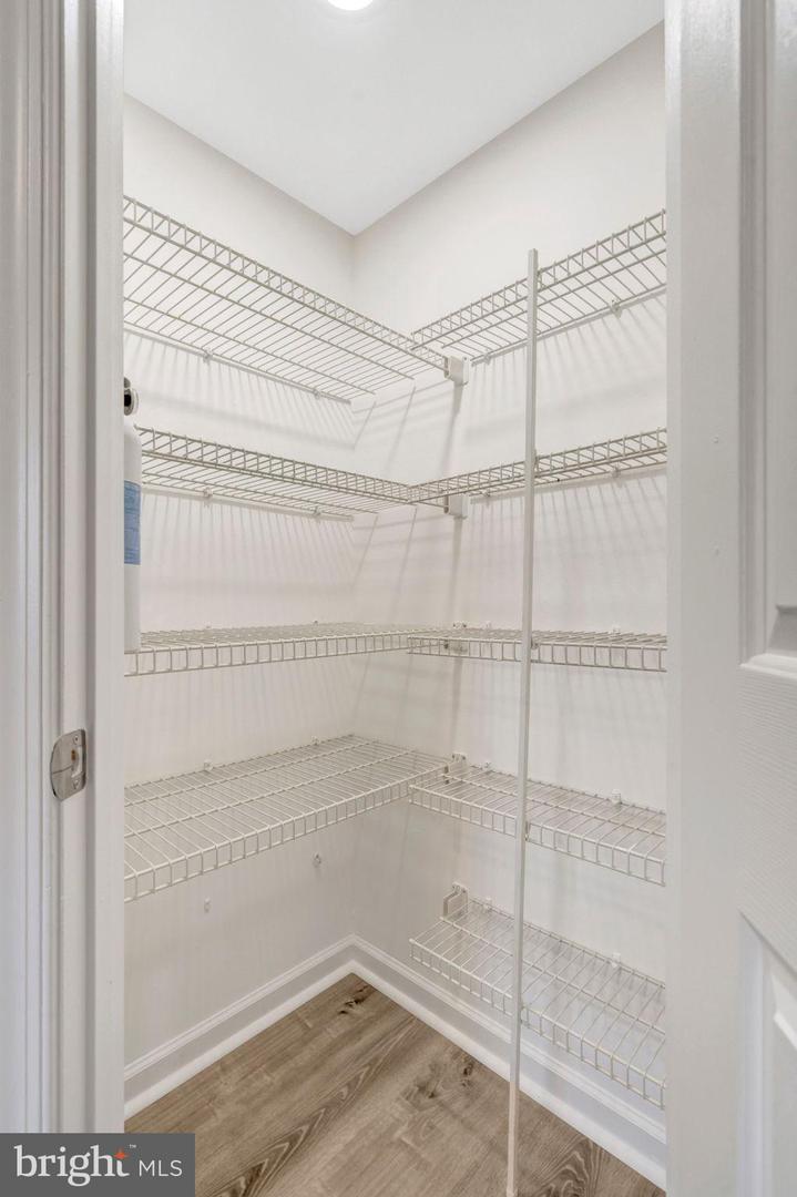 20372 BRIARCLIFF TER, STERLING, Virginia 20165, 3 Bedrooms Bedrooms, 7 Rooms Rooms,2 BathroomsBathrooms,Residential,For sale,20372 BRIARCLIFF TER,VALO2113692 MLS # VALO2113692