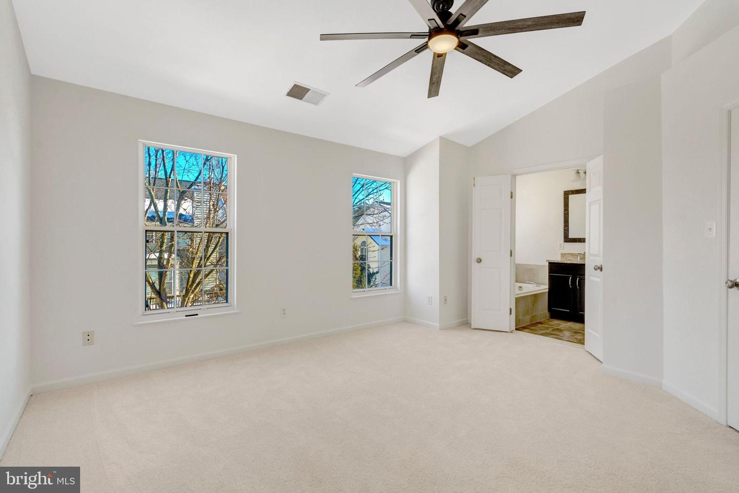 20372 BRIARCLIFF TER, STERLING, Virginia 20165, 3 Bedrooms Bedrooms, 7 Rooms Rooms,2 BathroomsBathrooms,Residential,For sale,20372 BRIARCLIFF TER,VALO2113692 MLS # VALO2113692