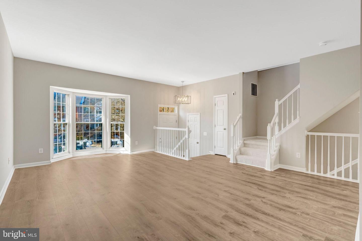 20372 BRIARCLIFF TER, STERLING, Virginia 20165, 3 Bedrooms Bedrooms, 7 Rooms Rooms,2 BathroomsBathrooms,Residential,For sale,20372 BRIARCLIFF TER,VALO2113692 MLS # VALO2113692