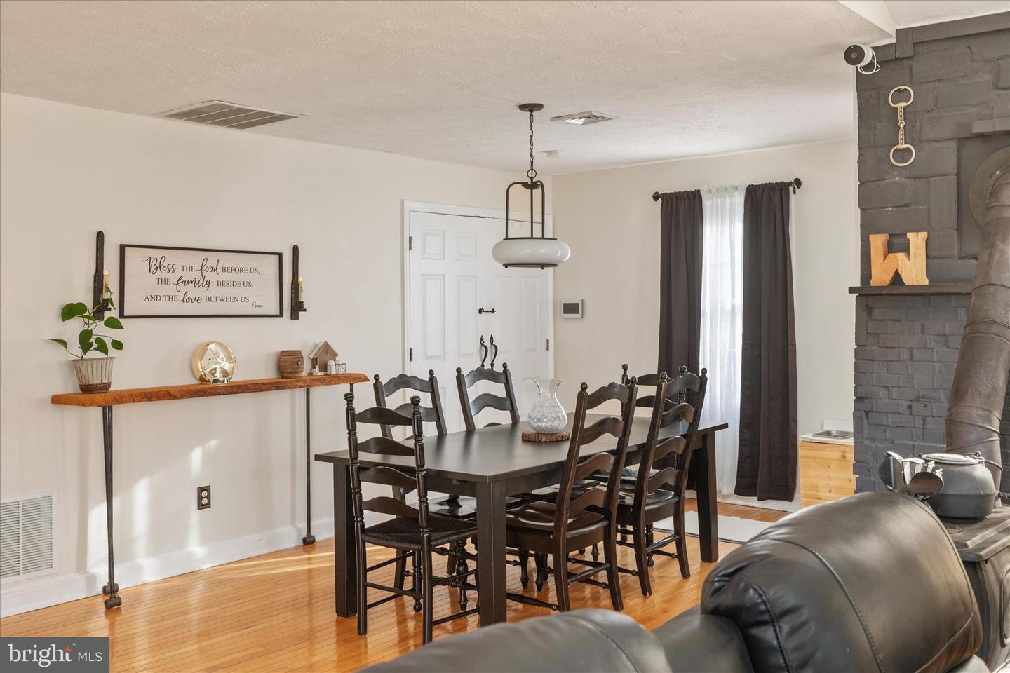 4364 BELVOIR RD, MARSHALL, Virginia 20115, 5 Bedrooms Bedrooms, ,2 BathroomsBathrooms,Residential,For sale,4364 BELVOIR RD,VAFQ2020088 MLS # VAFQ2020088 4364 BELVOIR RD, MARSHALL, Virginia 20115, 5 Bedrooms Bedrooms, ,2 BathroomsBathrooms,Residential,For sale,4364 BELVOIR RD,VAFQ2020088 MLS # VAFQ2020088