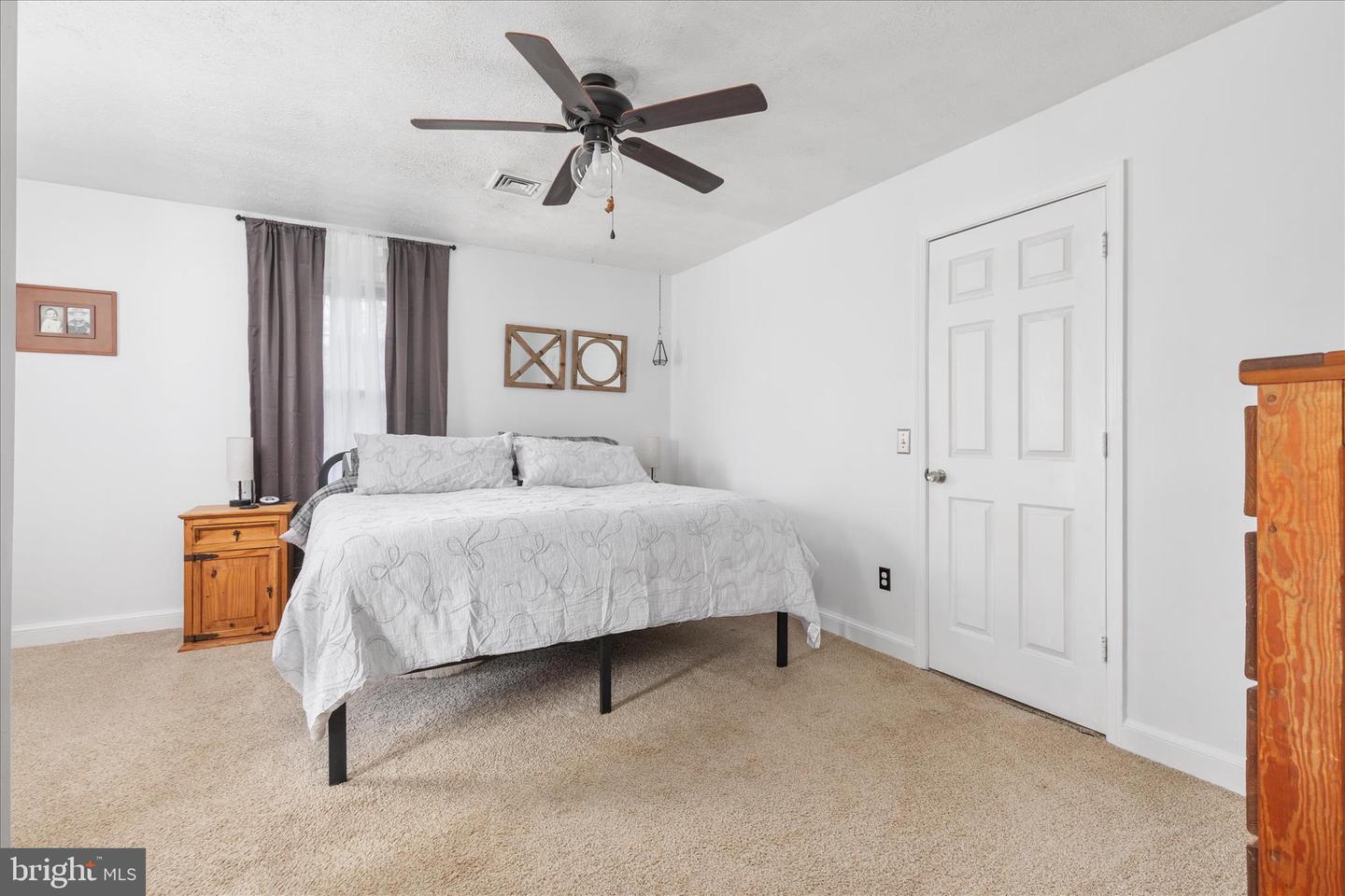 4364 BELVOIR RD, MARSHALL, Virginia 20115, 5 Bedrooms Bedrooms, ,2 BathroomsBathrooms,Residential,For sale,4364 BELVOIR RD,VAFQ2020088 MLS # VAFQ2020088 4364 BELVOIR RD, MARSHALL, Virginia 20115, 5 Bedrooms Bedrooms, ,2 BathroomsBathrooms,Residential,For sale,4364 BELVOIR RD,VAFQ2020088 MLS # VAFQ2020088