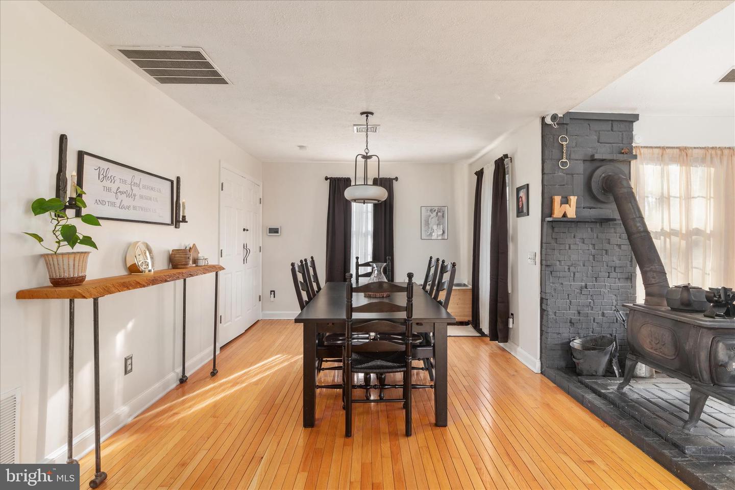 4364 BELVOIR RD, MARSHALL, Virginia 20115, 5 Bedrooms Bedrooms, ,2 BathroomsBathrooms,Residential,For sale,4364 BELVOIR RD,VAFQ2020088 MLS # VAFQ2020088 4364 BELVOIR RD, MARSHALL, Virginia 20115, 5 Bedrooms Bedrooms, ,2 BathroomsBathrooms,Residential,For sale,4364 BELVOIR RD,VAFQ2020088 MLS # VAFQ2020088