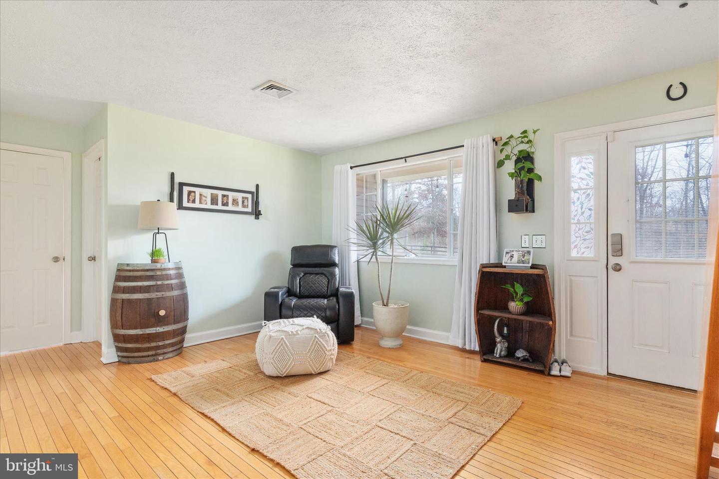 4364 BELVOIR RD, MARSHALL, Virginia 20115, 5 Bedrooms Bedrooms, ,2 BathroomsBathrooms,Residential,For sale,4364 BELVOIR RD,VAFQ2020088 MLS # VAFQ2020088 4364 BELVOIR RD, MARSHALL, Virginia 20115, 5 Bedrooms Bedrooms, ,2 BathroomsBathrooms,Residential,For sale,4364 BELVOIR RD,VAFQ2020088 MLS # VAFQ2020088