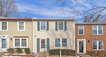 9920 OAKDALE WOODS CT, VIENNA, Virginia 22181, 3 Bedrooms Bedrooms, ,2 BathroomsBathrooms,Residential,For sale,9920 OAKDALE WOODS CT,VAFX2285172 MLS # VAFX2285172