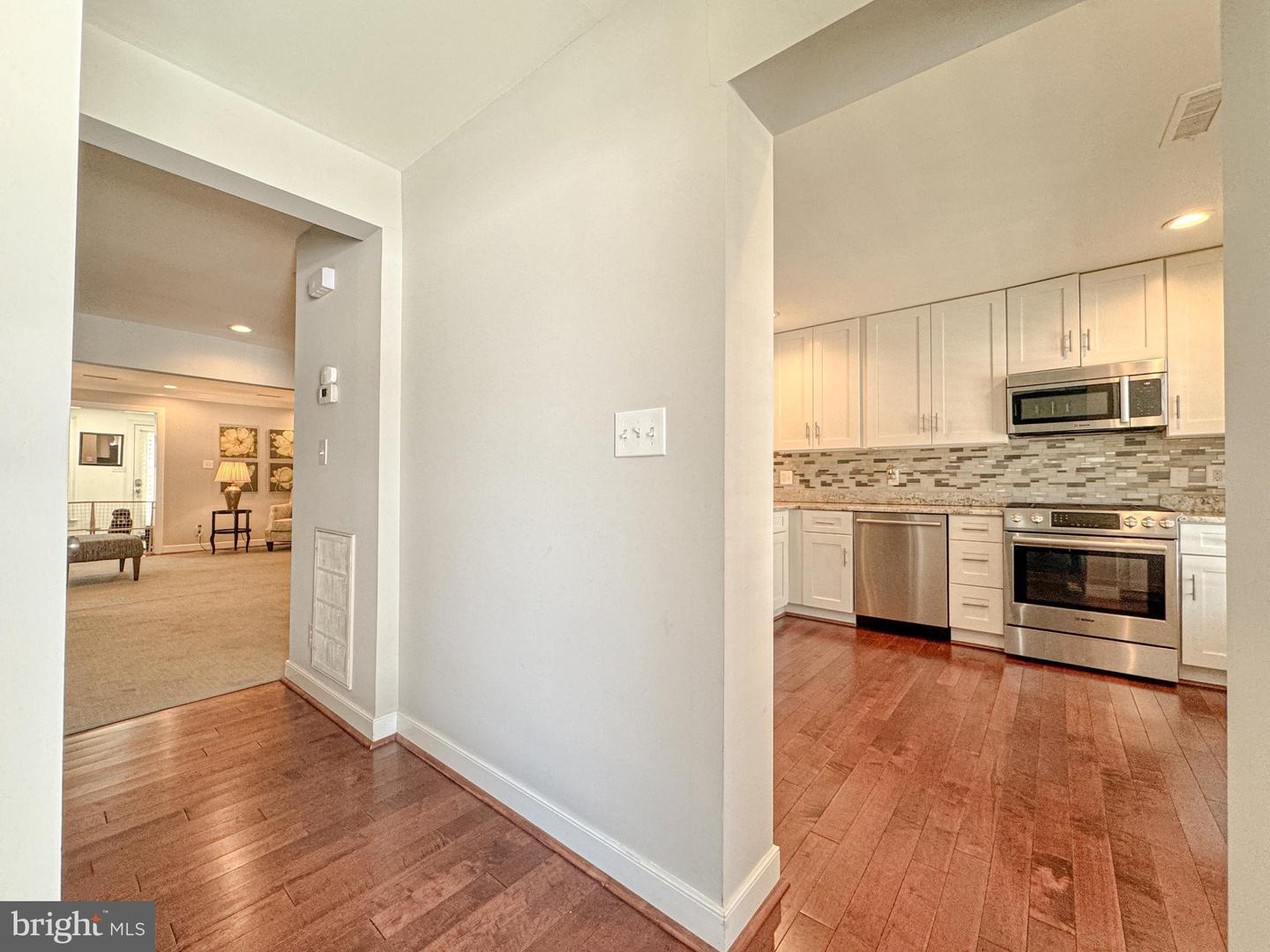 1306 KENMORE AVE #4, FREDERICKSBURG, Virginia 22401, 3 Bedrooms Bedrooms, ,3 BathroomsBathrooms,Residential,For sale,1306 KENMORE AVE #4,VAFB2009508 MLS # VAFB2009508