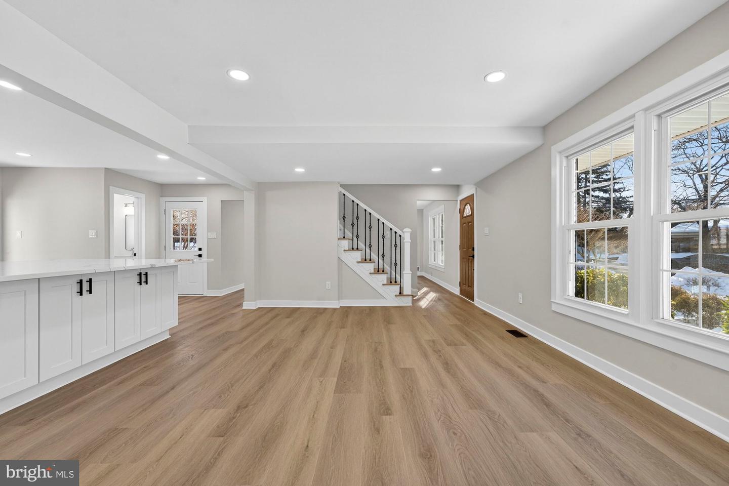 8612 COTTAGE ST SW, VIENNA, Virginia 22180, 4 Bedrooms Bedrooms, ,3 BathroomsBathrooms,Residential,For sale,8612 COTTAGE ST SW,VAFX2285420 MLS # VAFX2285420