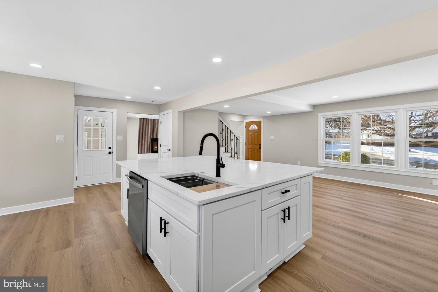 8612 COTTAGE ST SW, VIENNA, Virginia 22180, 4 Bedrooms Bedrooms, ,3 BathroomsBathrooms,Residential,For sale,8612 COTTAGE ST SW,VAFX2285420 MLS # VAFX2285420