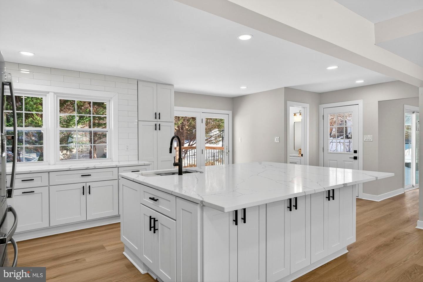 8612 COTTAGE ST SW, VIENNA, Virginia 22180, 4 Bedrooms Bedrooms, ,3 BathroomsBathrooms,Residential,For sale,8612 COTTAGE ST SW,VAFX2285420 MLS # VAFX2285420