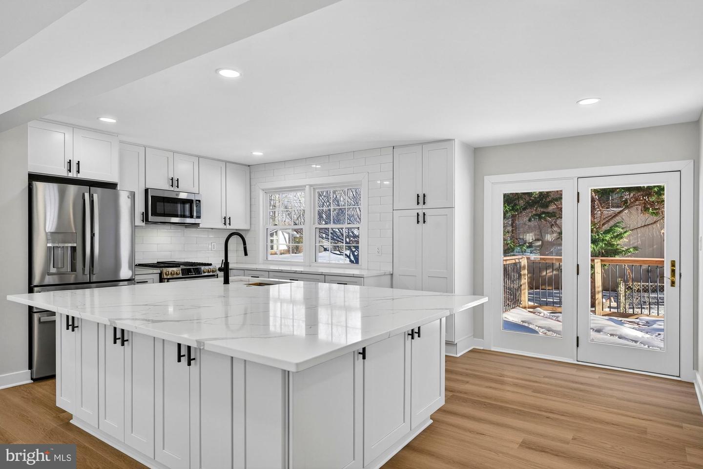 8612 COTTAGE ST SW, VIENNA, Virginia 22180, 4 Bedrooms Bedrooms, ,3 BathroomsBathrooms,Residential,For sale,8612 COTTAGE ST SW,VAFX2285420 MLS # VAFX2285420