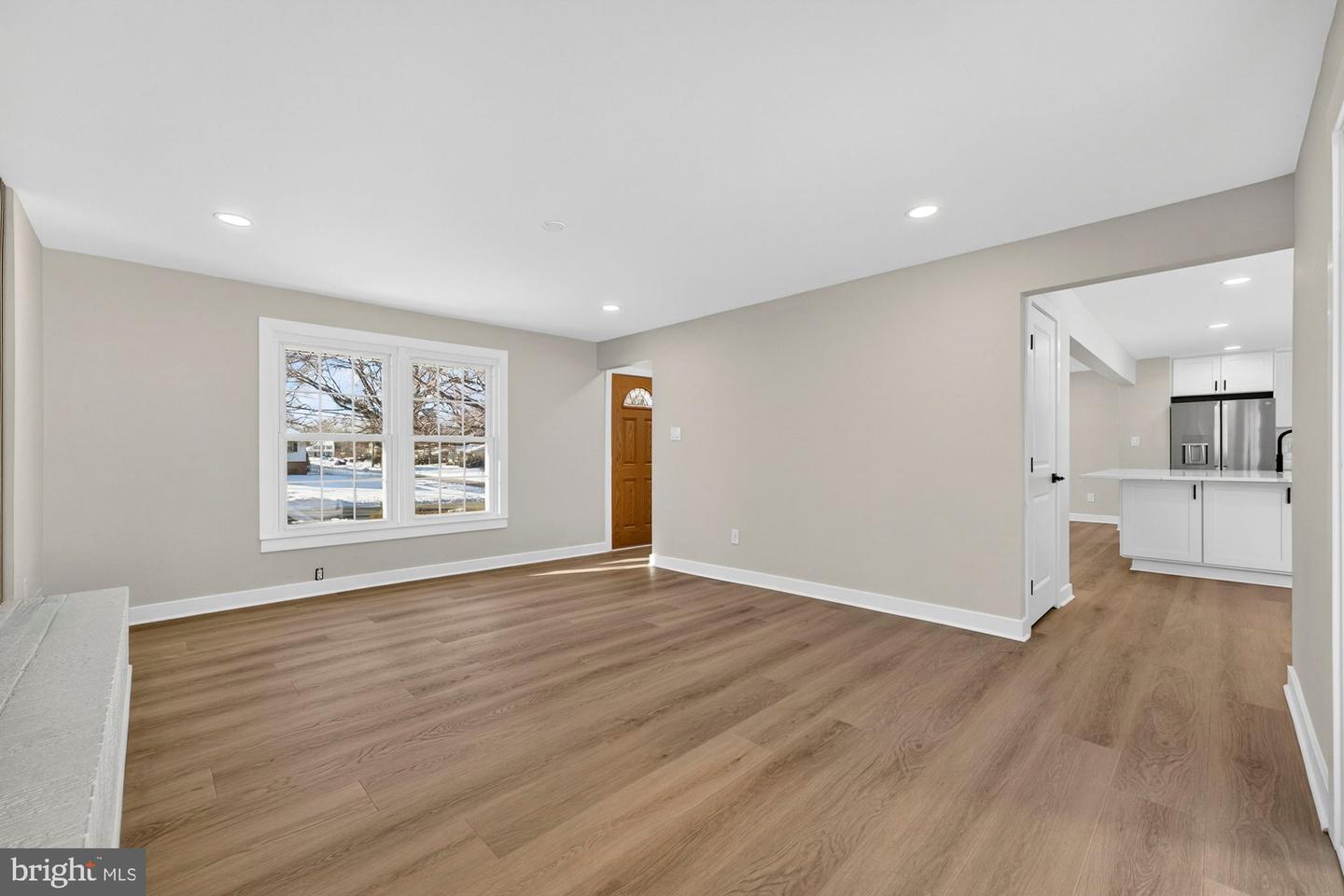 8612 COTTAGE ST SW, VIENNA, Virginia 22180, 4 Bedrooms Bedrooms, ,3 BathroomsBathrooms,Residential,For sale,8612 COTTAGE ST SW,VAFX2285420 MLS # VAFX2285420