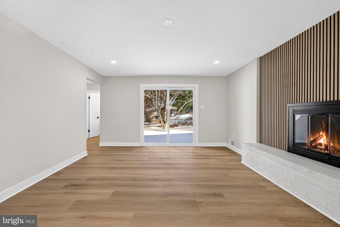 8612 COTTAGE ST SW, VIENNA, Virginia 22180, 4 Bedrooms Bedrooms, ,3 BathroomsBathrooms,Residential,For sale,8612 COTTAGE ST SW,VAFX2285420 MLS # VAFX2285420