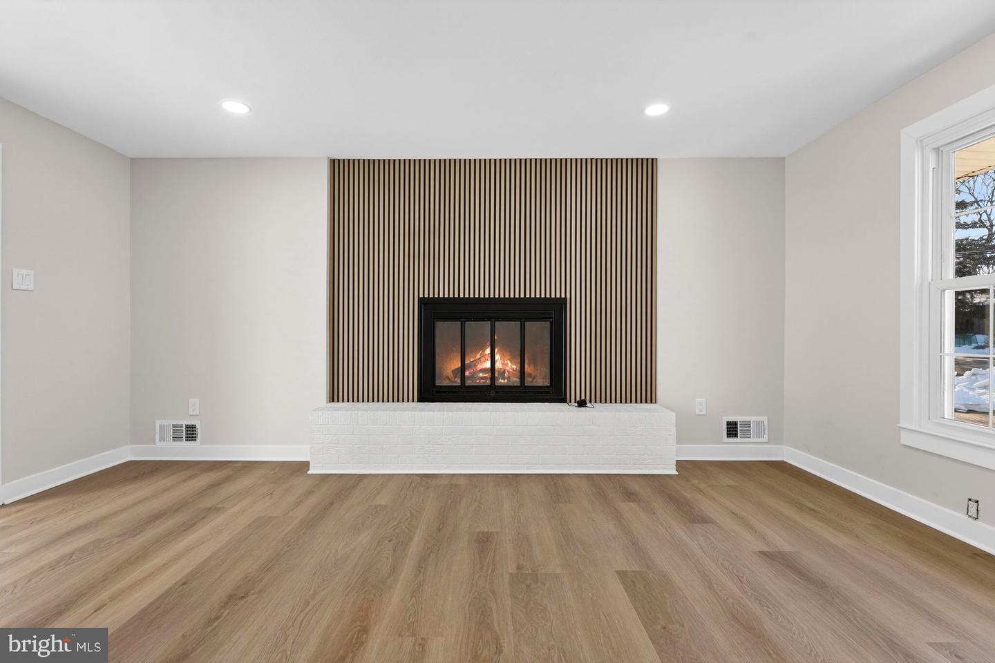 8612 COTTAGE ST SW, VIENNA, Virginia 22180, 4 Bedrooms Bedrooms, ,3 BathroomsBathrooms,Residential,For sale,8612 COTTAGE ST SW,VAFX2285420 MLS # VAFX2285420