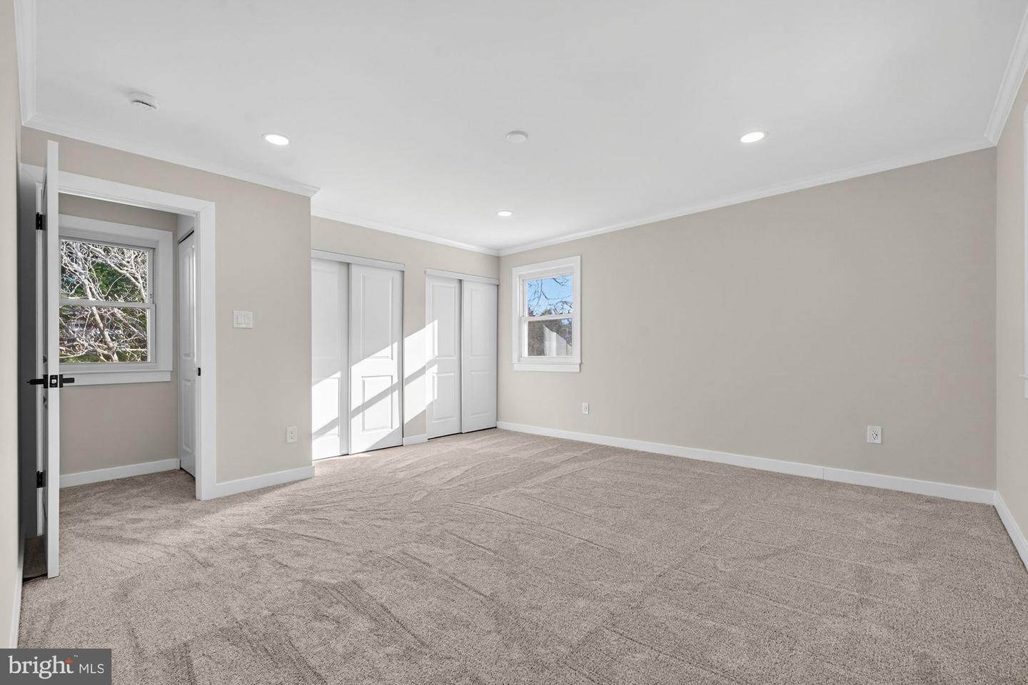 8612 COTTAGE ST SW, VIENNA, Virginia 22180, 4 Bedrooms Bedrooms, ,3 BathroomsBathrooms,Residential,For sale,8612 COTTAGE ST SW,VAFX2285420 MLS # VAFX2285420