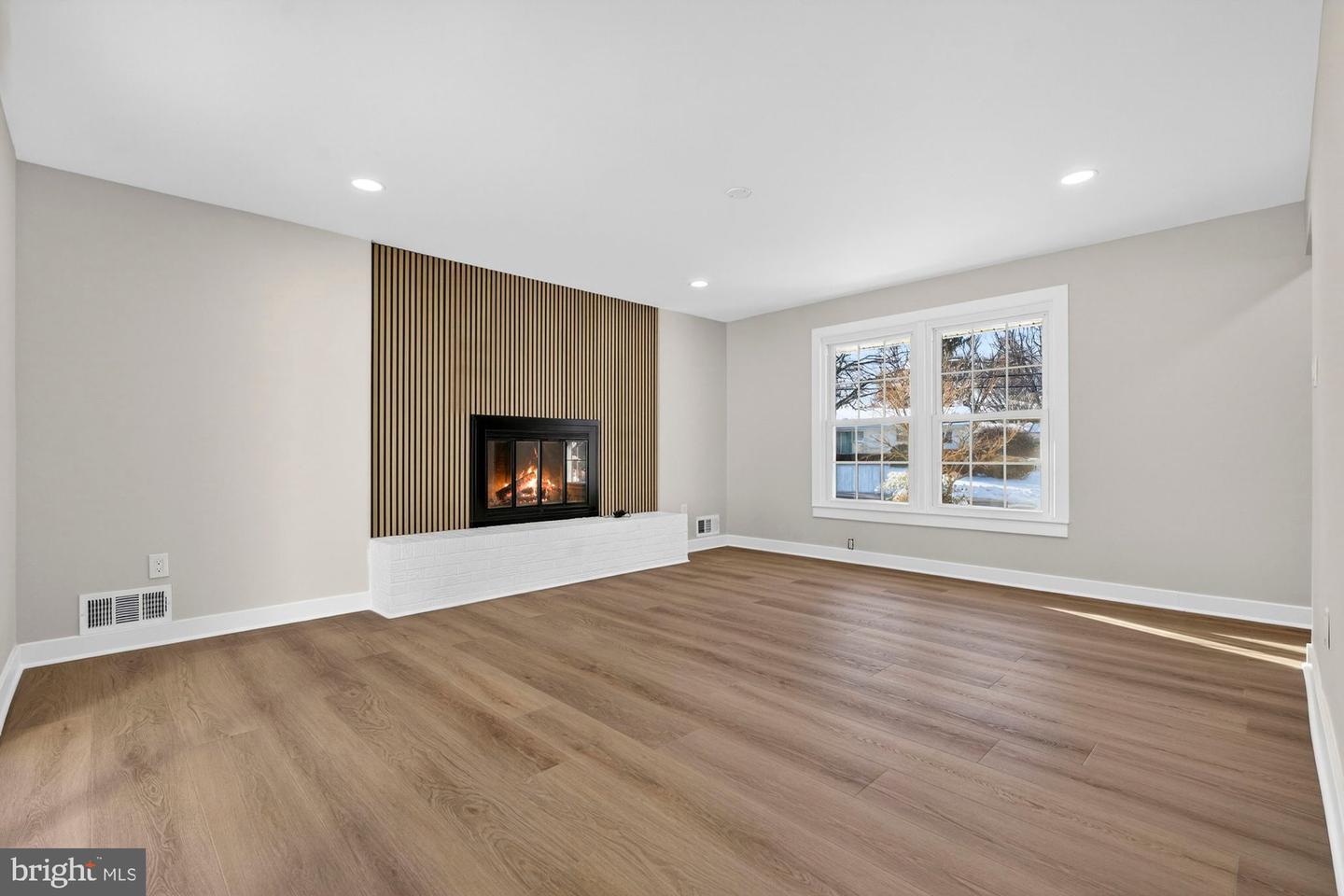 8612 COTTAGE ST SW, VIENNA, Virginia 22180, 4 Bedrooms Bedrooms, ,3 BathroomsBathrooms,Residential,For sale,8612 COTTAGE ST SW,VAFX2285420 MLS # VAFX2285420