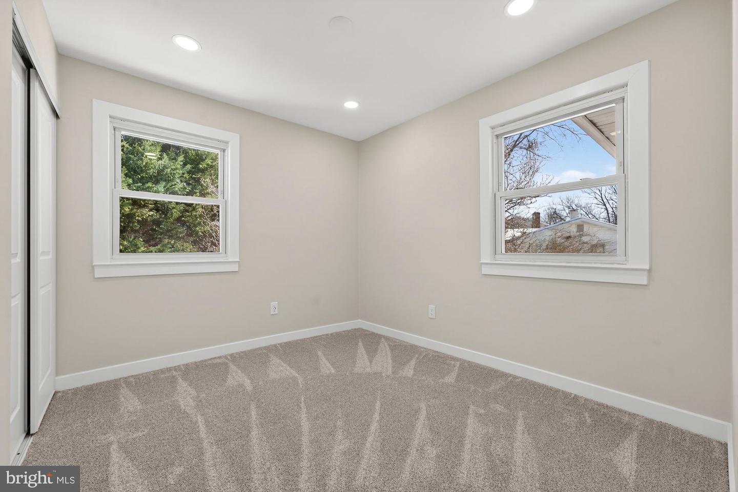 8612 COTTAGE ST SW, VIENNA, Virginia 22180, 4 Bedrooms Bedrooms, ,3 BathroomsBathrooms,Residential,For sale,8612 COTTAGE ST SW,VAFX2285420 MLS # VAFX2285420