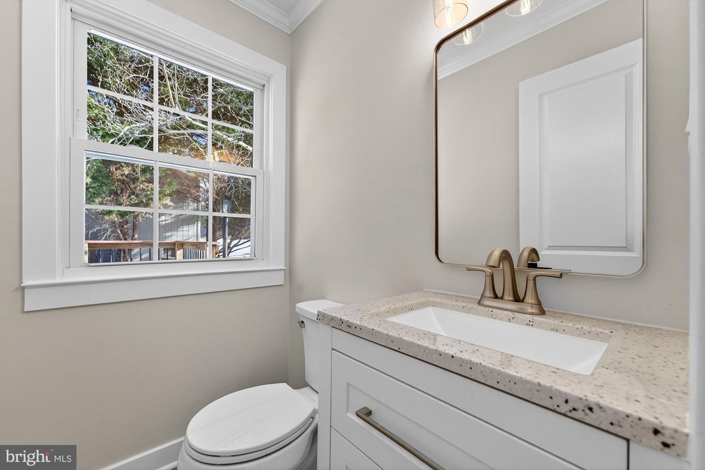 8612 COTTAGE ST SW, VIENNA, Virginia 22180, 4 Bedrooms Bedrooms, ,3 BathroomsBathrooms,Residential,For sale,8612 COTTAGE ST SW,VAFX2285420 MLS # VAFX2285420