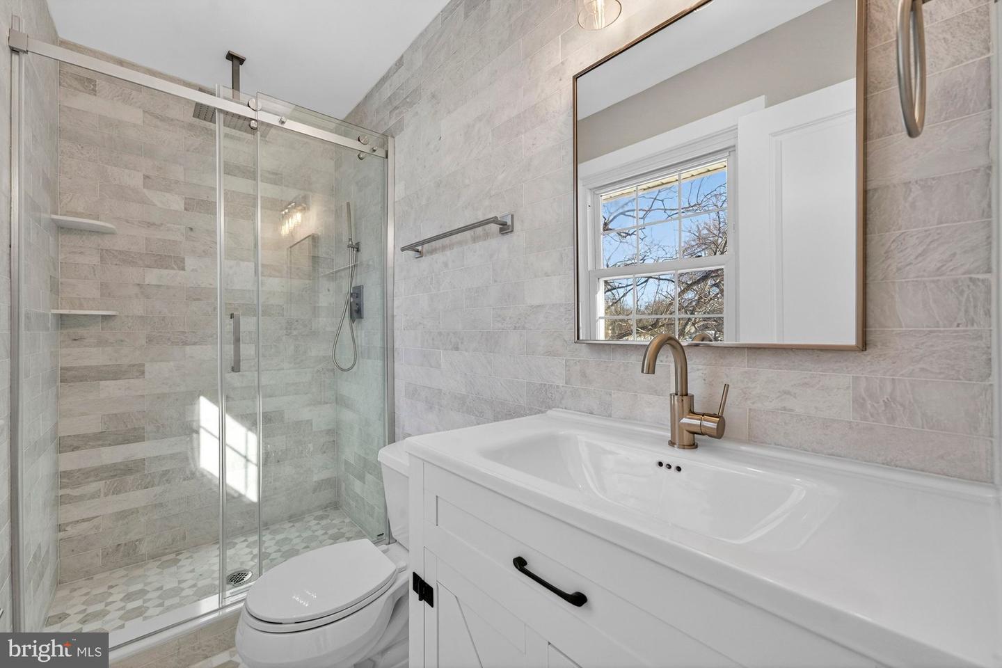 8612 COTTAGE ST SW, VIENNA, Virginia 22180, 4 Bedrooms Bedrooms, ,3 BathroomsBathrooms,Residential,For sale,8612 COTTAGE ST SW,VAFX2285420 MLS # VAFX2285420