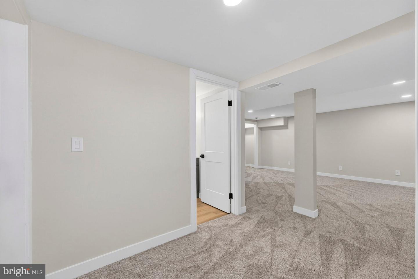 8612 COTTAGE ST SW, VIENNA, Virginia 22180, 4 Bedrooms Bedrooms, ,3 BathroomsBathrooms,Residential,For sale,8612 COTTAGE ST SW,VAFX2285420 MLS # VAFX2285420