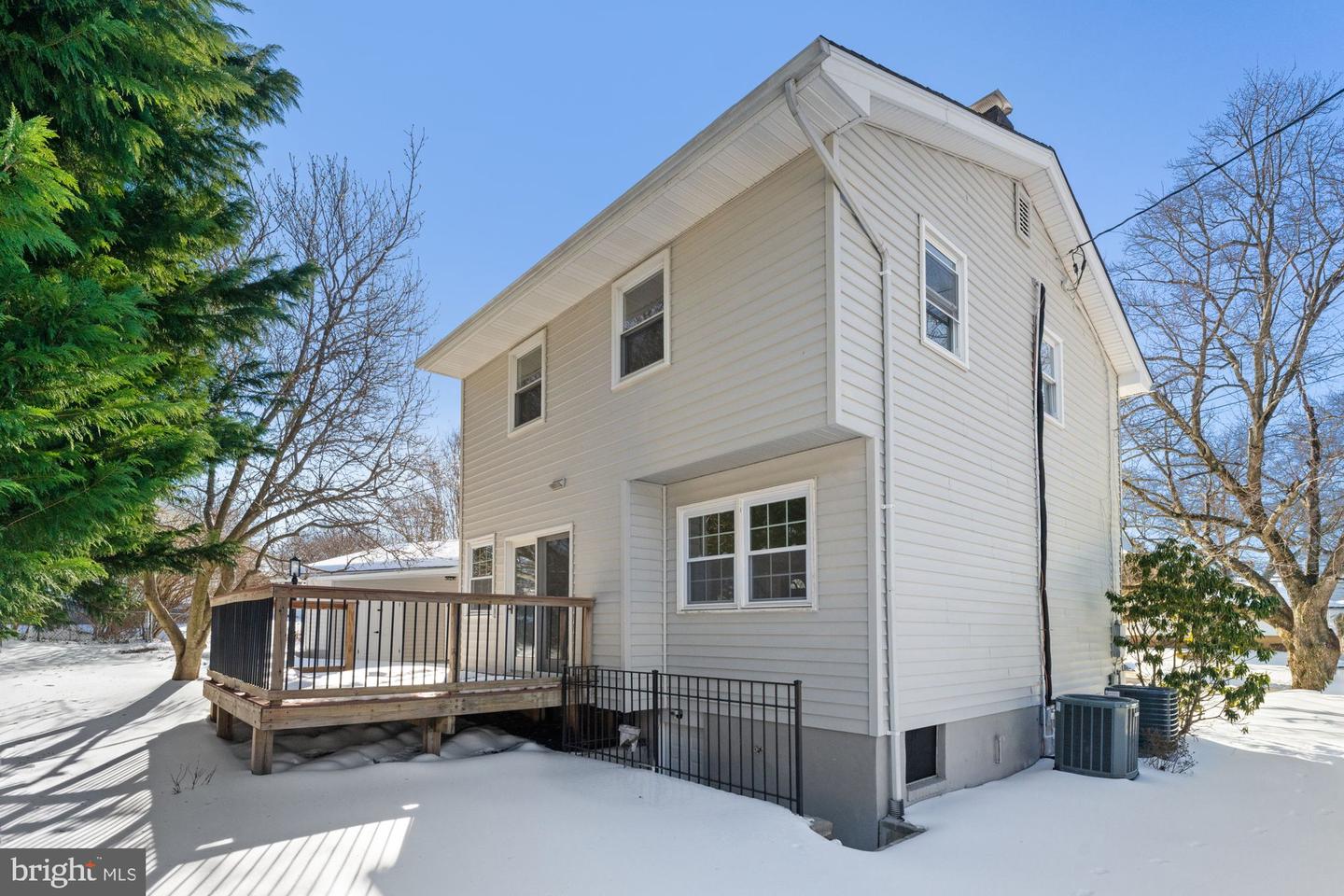 8612 COTTAGE ST SW, VIENNA, Virginia 22180, 4 Bedrooms Bedrooms, ,3 BathroomsBathrooms,Residential,For sale,8612 COTTAGE ST SW,VAFX2285420 MLS # VAFX2285420