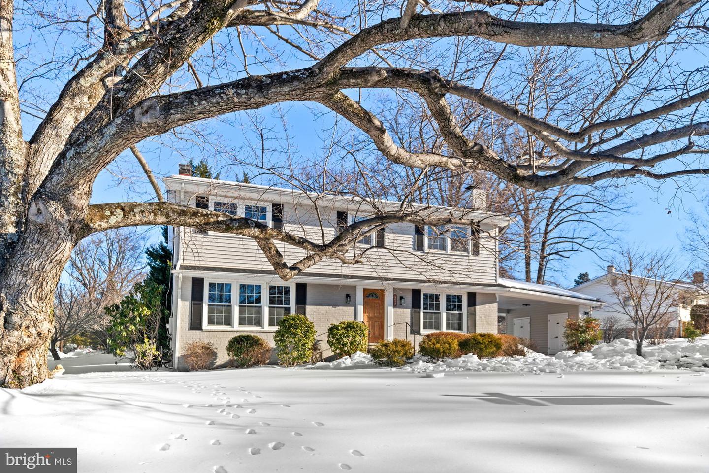 8612 COTTAGE ST SW, VIENNA, Virginia 22180, 4 Bedrooms Bedrooms, ,3 BathroomsBathrooms,Residential,For sale,8612 COTTAGE ST SW,VAFX2285420 MLS # VAFX2285420