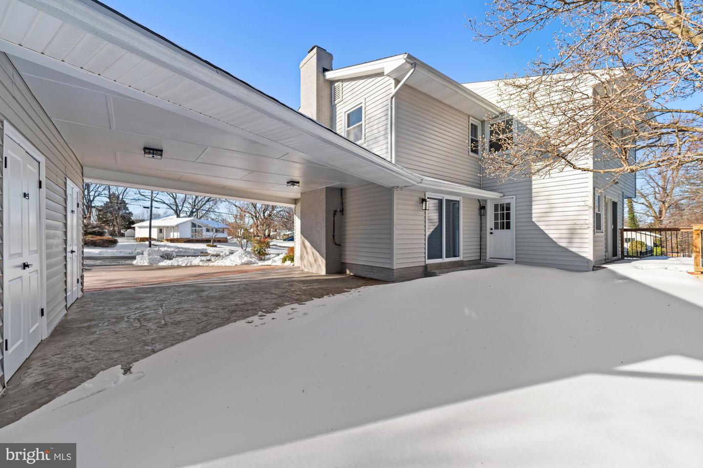 8612 COTTAGE ST SW, VIENNA, Virginia 22180, 4 Bedrooms Bedrooms, ,3 BathroomsBathrooms,Residential,For sale,8612 COTTAGE ST SW,VAFX2285420 MLS # VAFX2285420