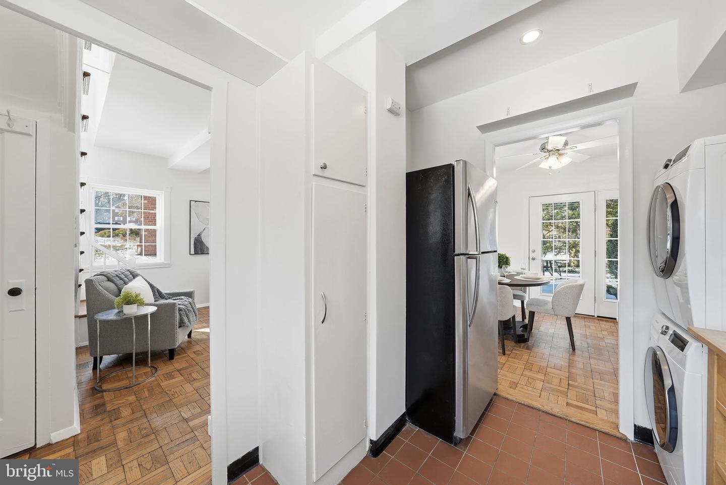 3608 GREENWAY PL, ALEXANDRIA, Virginia 22302, 2 Bedrooms Bedrooms, ,1 BathroomBathrooms,Residential,For sale,3608 GREENWAY PL,VAAX2053074 MLS # VAAX2053074