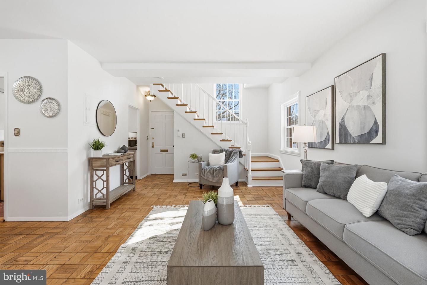 3608 GREENWAY PL, ALEXANDRIA, Virginia 22302, 2 Bedrooms Bedrooms, ,1 BathroomBathrooms,Residential,For sale,3608 GREENWAY PL,VAAX2053074 MLS # VAAX2053074