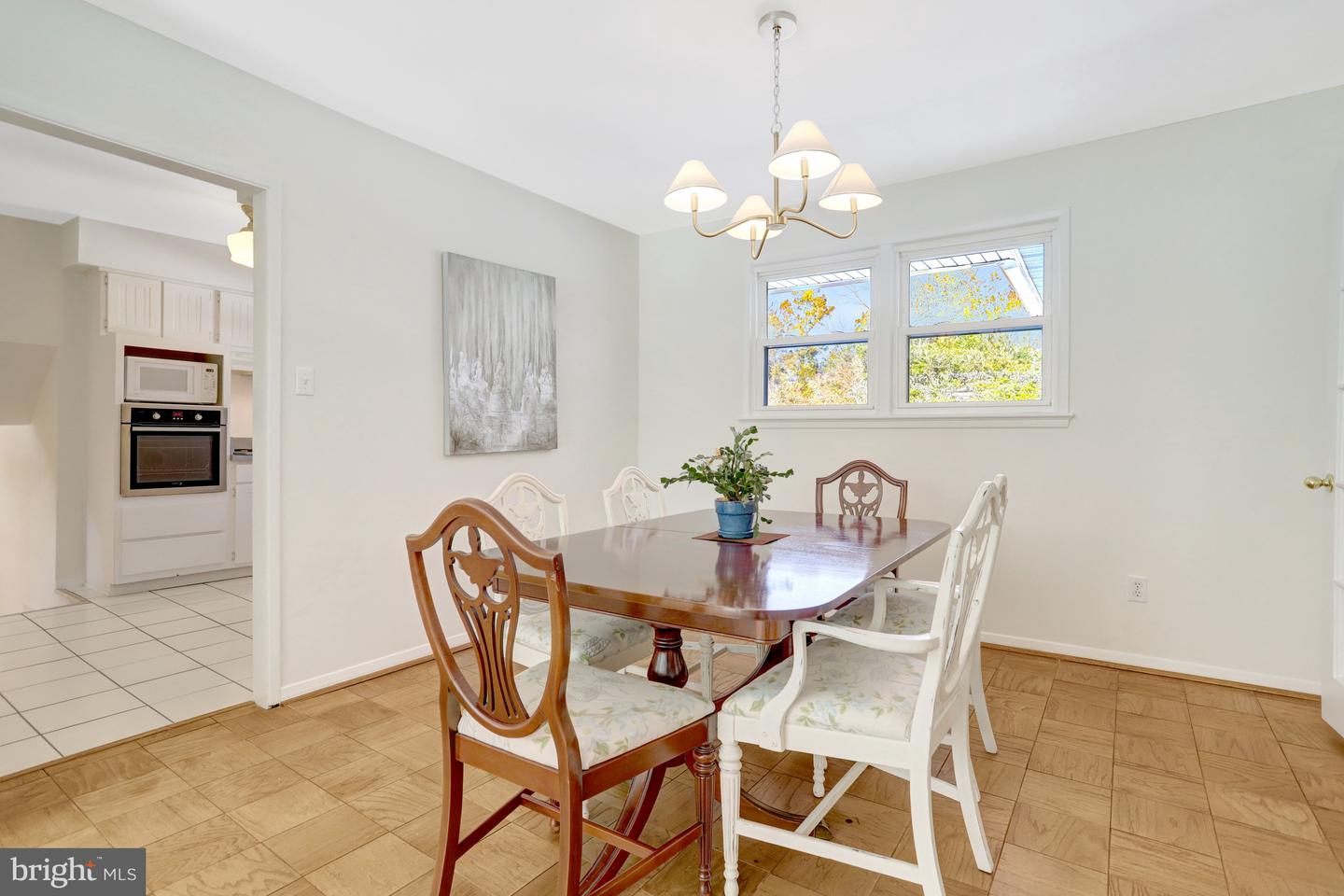 8304 LILAC LN, ALEXANDRIA, Virginia 22308, 3 Bedrooms Bedrooms, 12 Rooms Rooms,2 BathroomsBathrooms,Residential,For sale,8304 LILAC LN,VAFX2285484 MLS # VAFX2285484