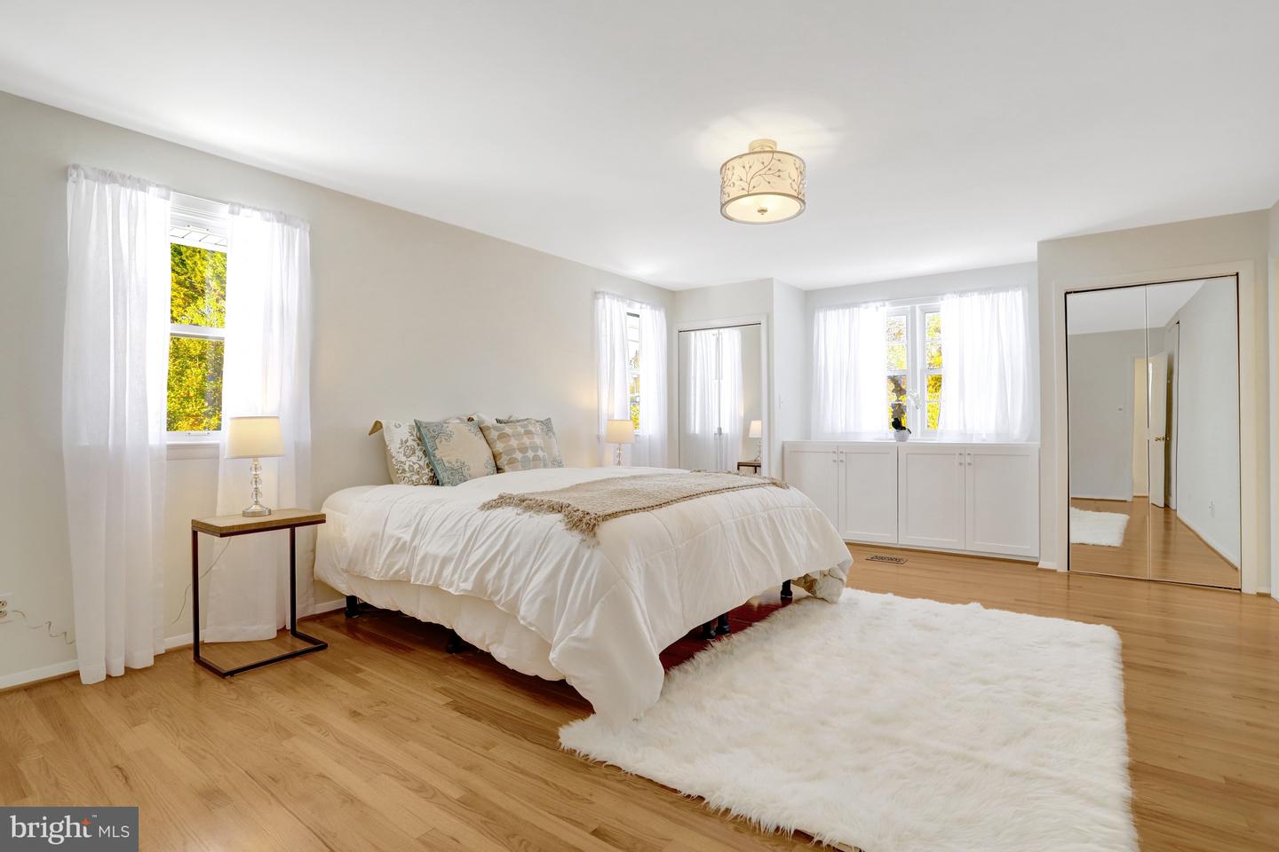 8304 LILAC LN, ALEXANDRIA, Virginia 22308, 3 Bedrooms Bedrooms, 12 Rooms Rooms,2 BathroomsBathrooms,Residential,For sale,8304 LILAC LN,VAFX2285484 MLS # VAFX2285484