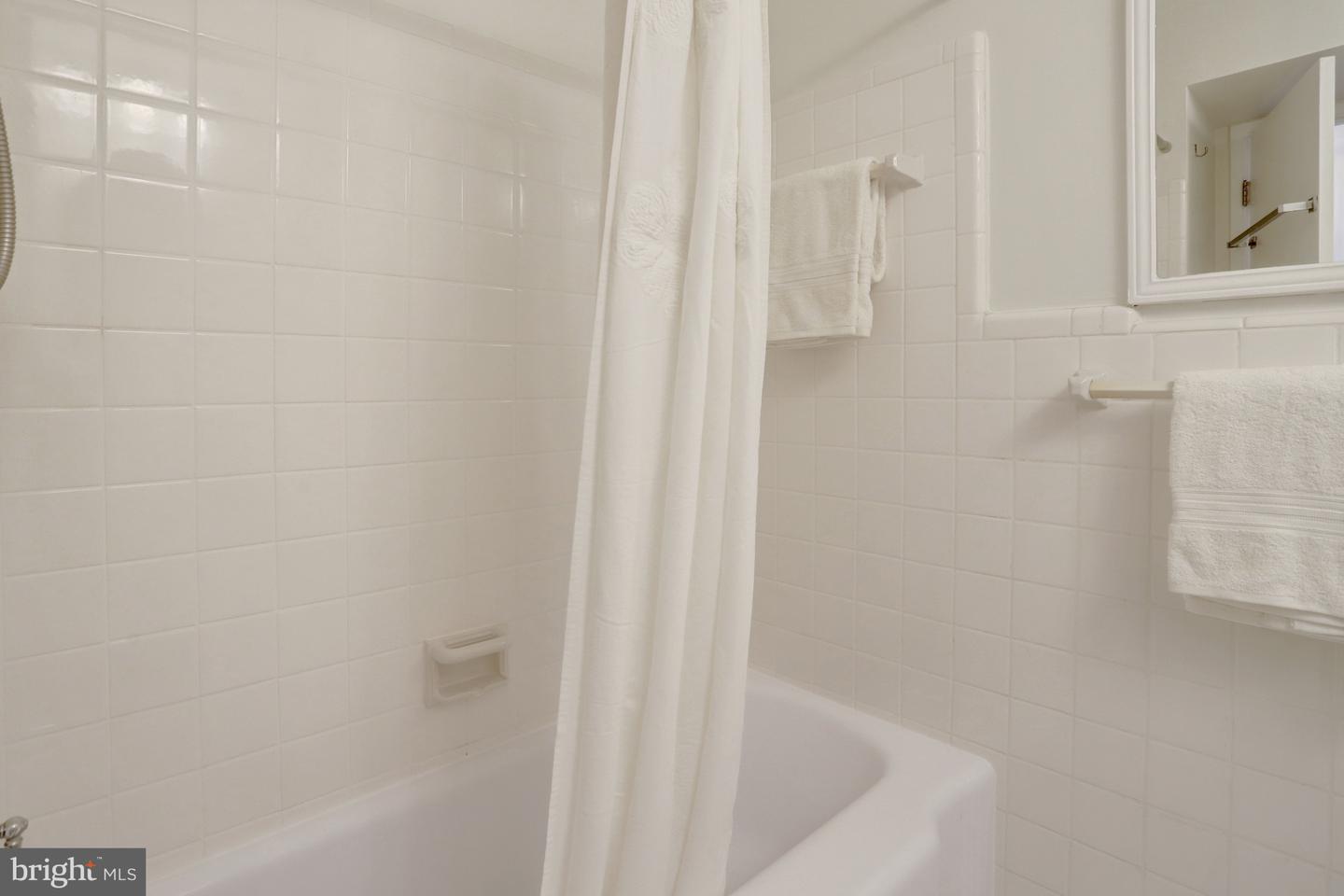 8304 LILAC LN, ALEXANDRIA, Virginia 22308, 3 Bedrooms Bedrooms, 12 Rooms Rooms,2 BathroomsBathrooms,Residential,For sale,8304 LILAC LN,VAFX2285484 MLS # VAFX2285484