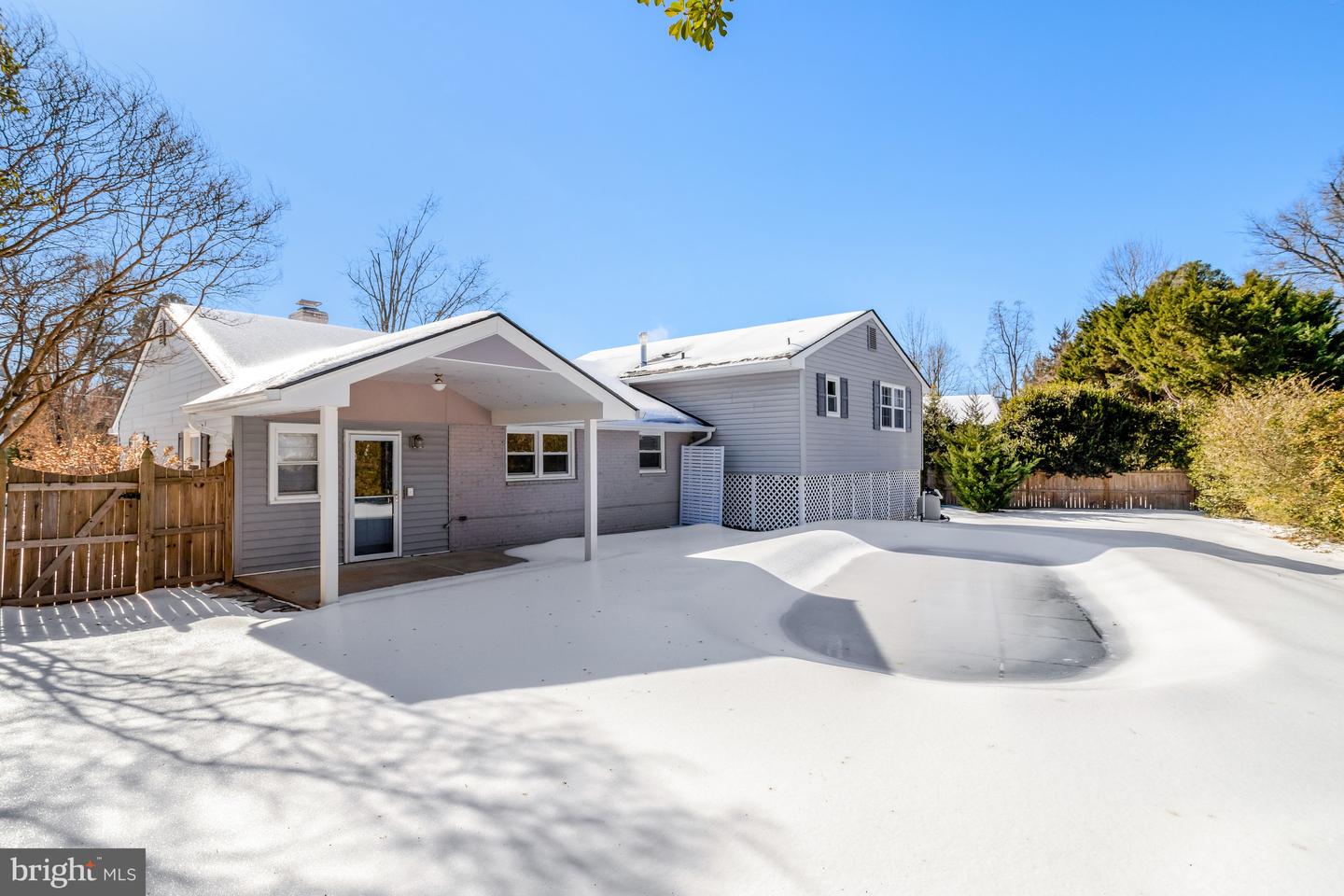 8304 LILAC LN, ALEXANDRIA, Virginia 22308, 3 Bedrooms Bedrooms, 12 Rooms Rooms,2 BathroomsBathrooms,Residential,For sale,8304 LILAC LN,VAFX2285484 MLS # VAFX2285484