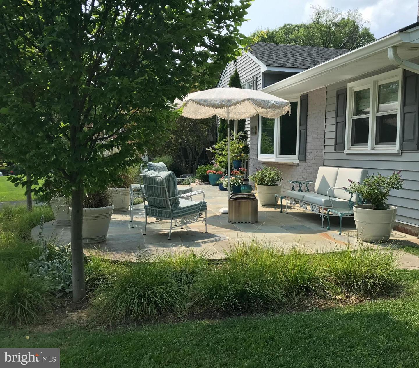 8304 LILAC LN, ALEXANDRIA, Virginia 22308, 3 Bedrooms Bedrooms, 12 Rooms Rooms,2 BathroomsBathrooms,Residential,For sale,8304 LILAC LN,VAFX2285484 MLS # VAFX2285484