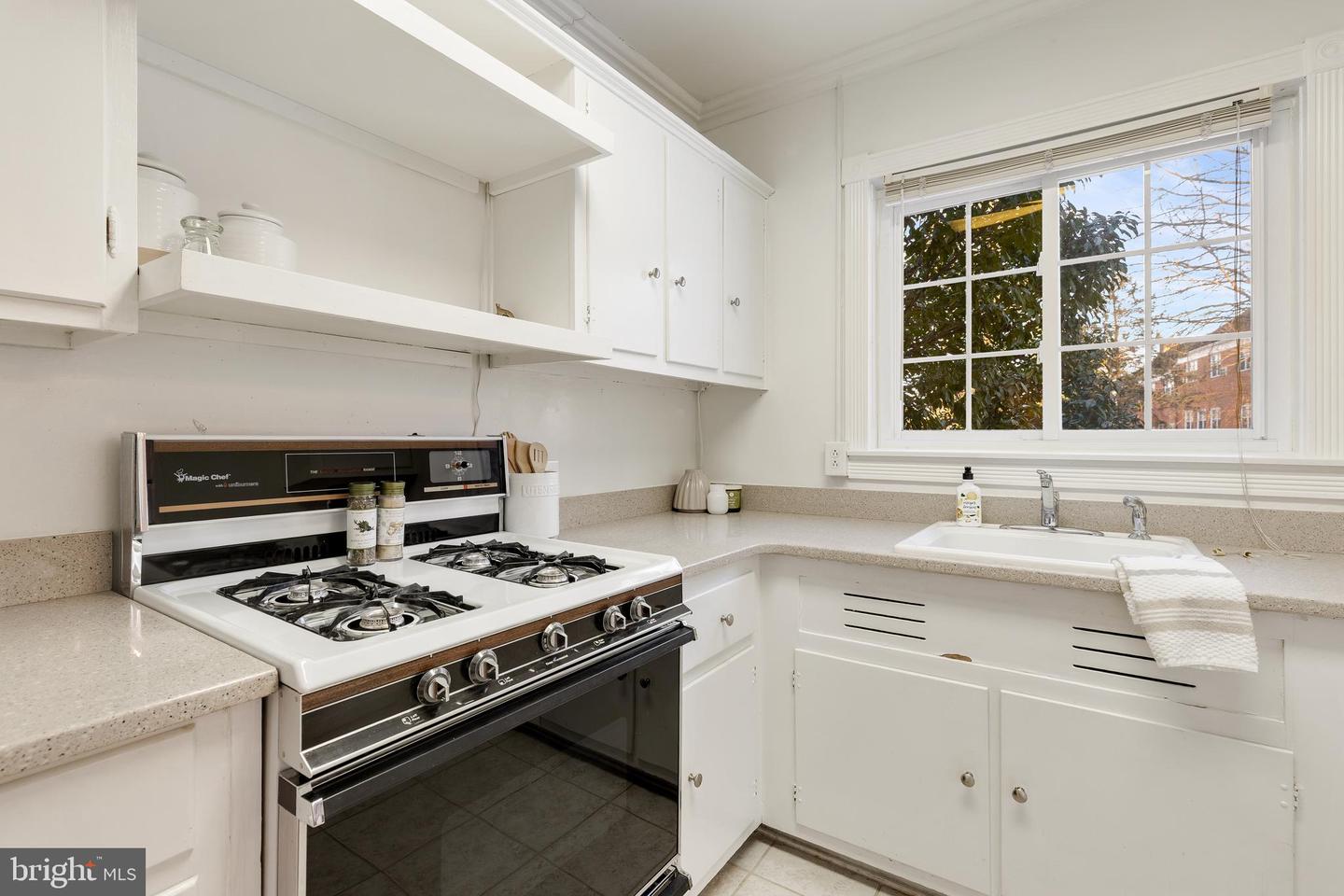 1244 MARTHA CUSTIS DR, ALEXANDRIA, Virginia 22302, 1 Bedroom Bedrooms, ,1 BathroomBathrooms,Residential,For sale,1244 MARTHA CUSTIS DR,VAAX2053102 MLS # VAAX2053102