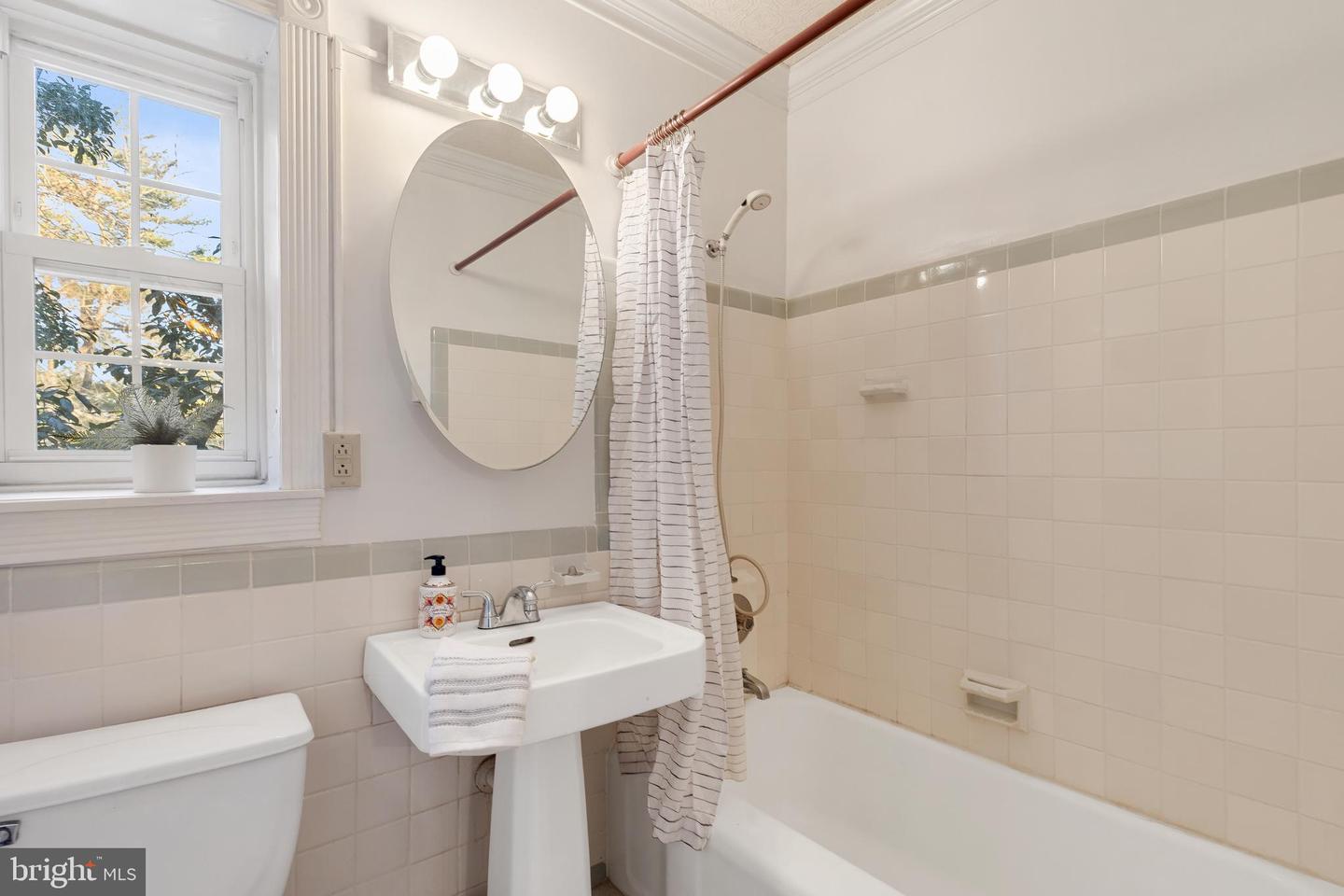 1244 MARTHA CUSTIS DR, ALEXANDRIA, Virginia 22302, 1 Bedroom Bedrooms, ,1 BathroomBathrooms,Residential,For sale,1244 MARTHA CUSTIS DR,VAAX2053102 MLS # VAAX2053102