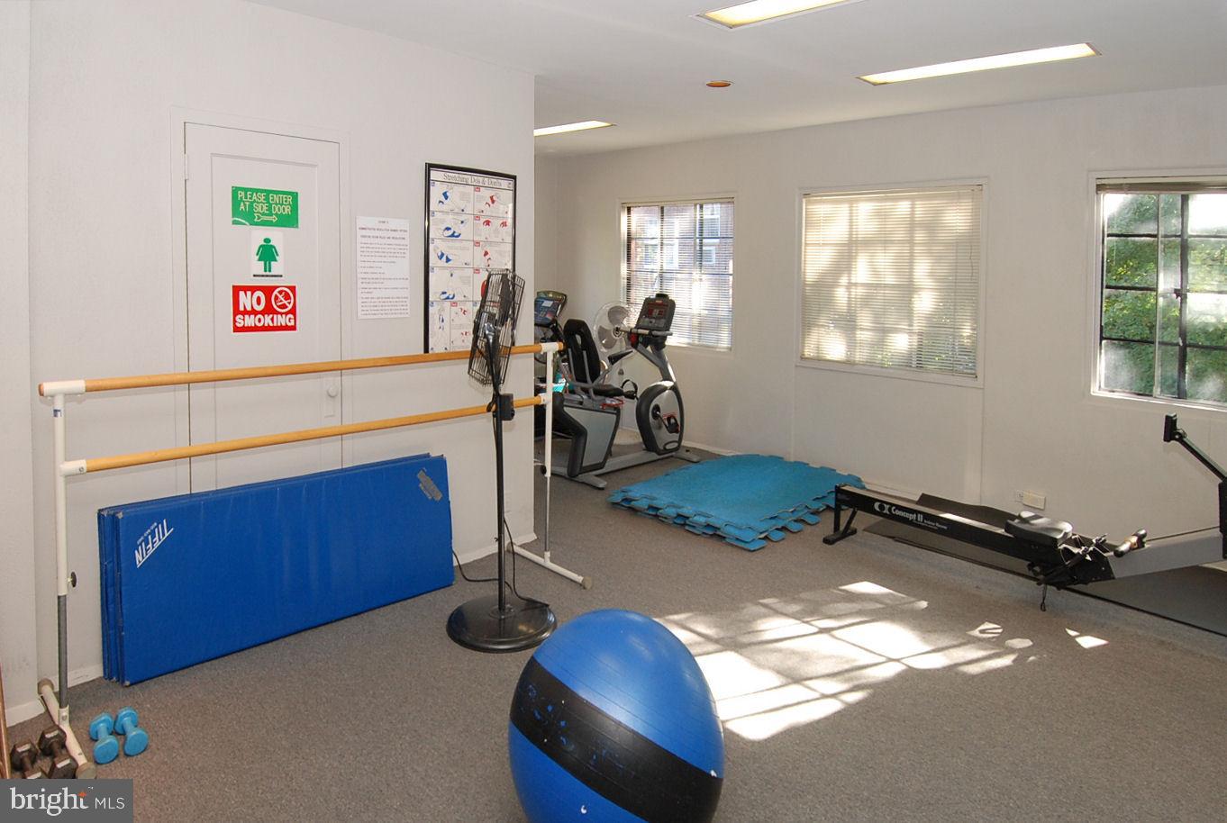 1244 MARTHA CUSTIS DR, ALEXANDRIA, Virginia 22302, 1 Bedroom Bedrooms, ,1 BathroomBathrooms,Residential,For sale,1244 MARTHA CUSTIS DR,VAAX2053102 MLS # VAAX2053102