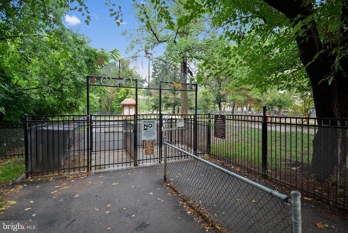 1244 MARTHA CUSTIS DR, ALEXANDRIA, Virginia 22302, 1 Bedroom Bedrooms, ,1 BathroomBathrooms,Residential,For sale,1244 MARTHA CUSTIS DR,VAAX2053102 MLS # VAAX2053102