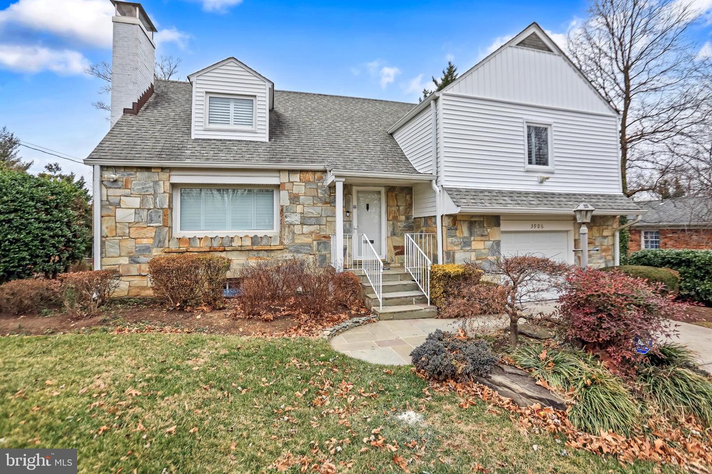 3906 RIDGE RD, ANNANDALE, Virginia 22003, 3 Bedrooms Bedrooms, 5 Rooms Rooms,2 BathroomsBathrooms,Residential,For sale,3906 RIDGE RD,VAFX2285696 MLS # VAFX2285696