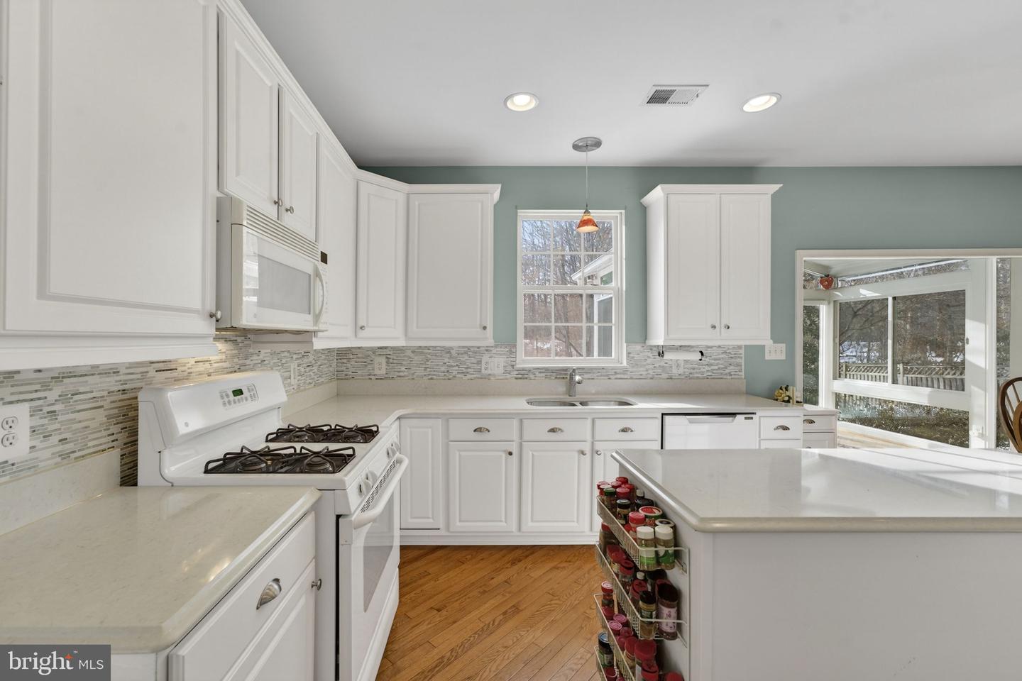 8372 TENBROOK DR, GAINESVILLE, Virginia 20155, 5 Bedrooms Bedrooms, ,3 BathroomsBathrooms,Residential,For sale,8372 TENBROOK DR,VAPW2110670 MLS # VAPW2110670