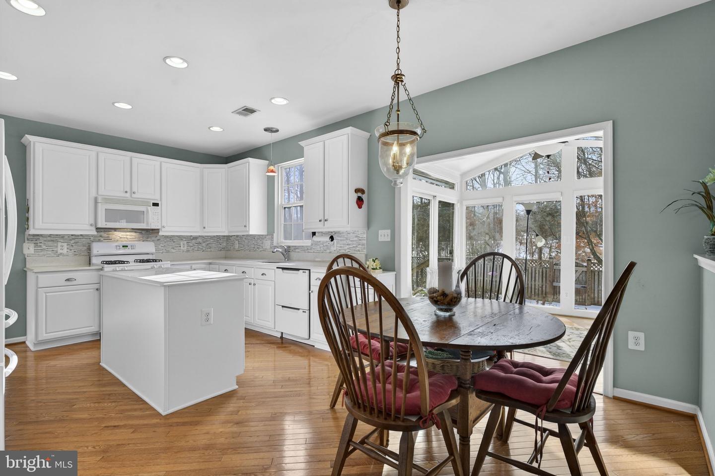 8372 TENBROOK DR, GAINESVILLE, Virginia 20155, 5 Bedrooms Bedrooms, ,3 BathroomsBathrooms,Residential,For sale,8372 TENBROOK DR,VAPW2110670 MLS # VAPW2110670