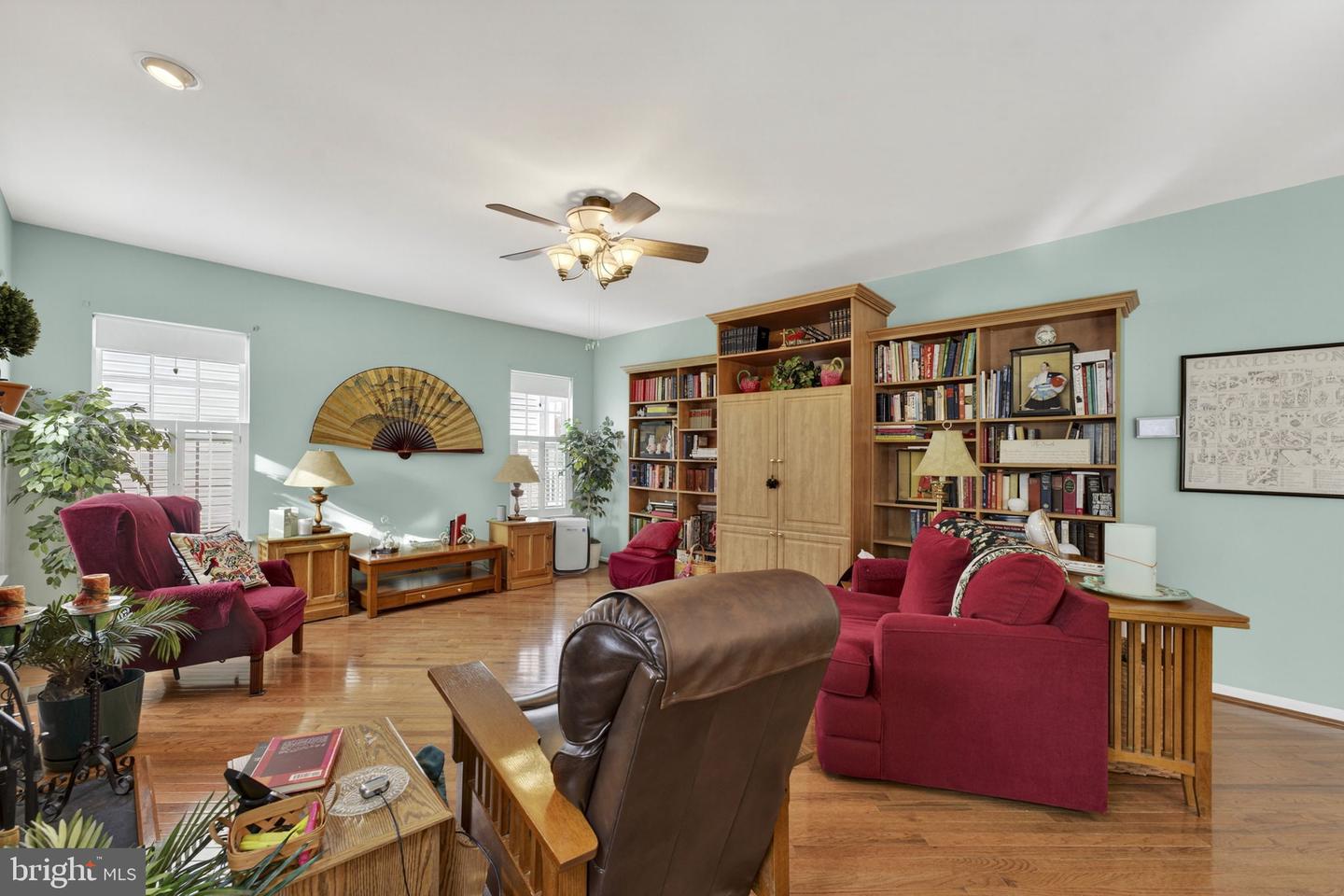 8372 TENBROOK DR, GAINESVILLE, Virginia 20155, 5 Bedrooms Bedrooms, ,3 BathroomsBathrooms,Residential,For sale,8372 TENBROOK DR,VAPW2110670 MLS # VAPW2110670