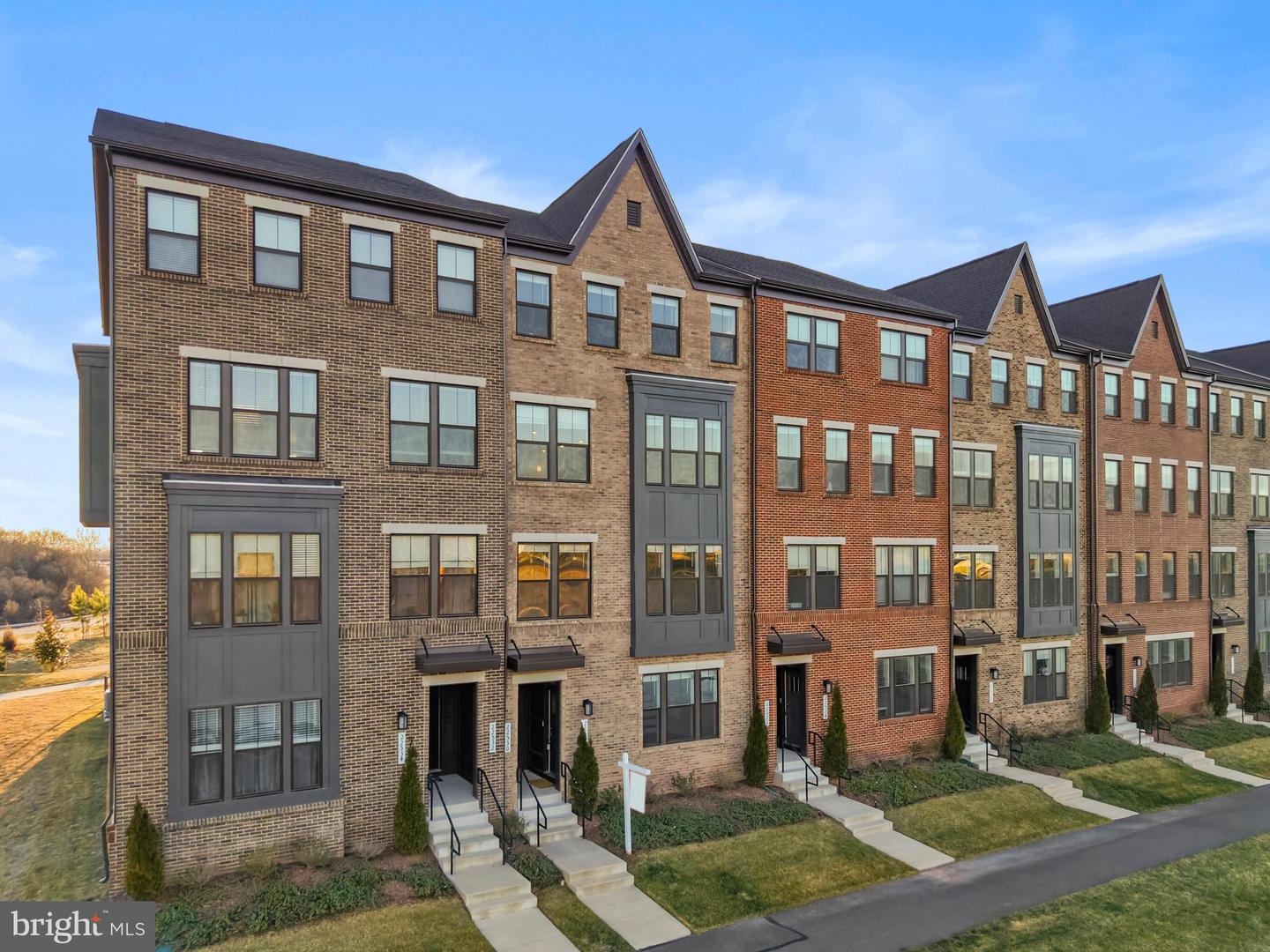 22530 WILSON VIEW TER, ASHBURN, Virginia 20148, 3 Bedrooms Bedrooms, ,2 BathroomsBathrooms,Residential,For sale,22530 WILSON VIEW TER,VALO2114110 MLS # VALO2114110 22530 WILSON VIEW TER, ASHBURN, Virginia 20148, 3 Bedrooms Bedrooms, ,2 BathroomsBathrooms,Residential,For sale,22530 WILSON VIEW TER,VALO2114110 MLS # VALO2114110