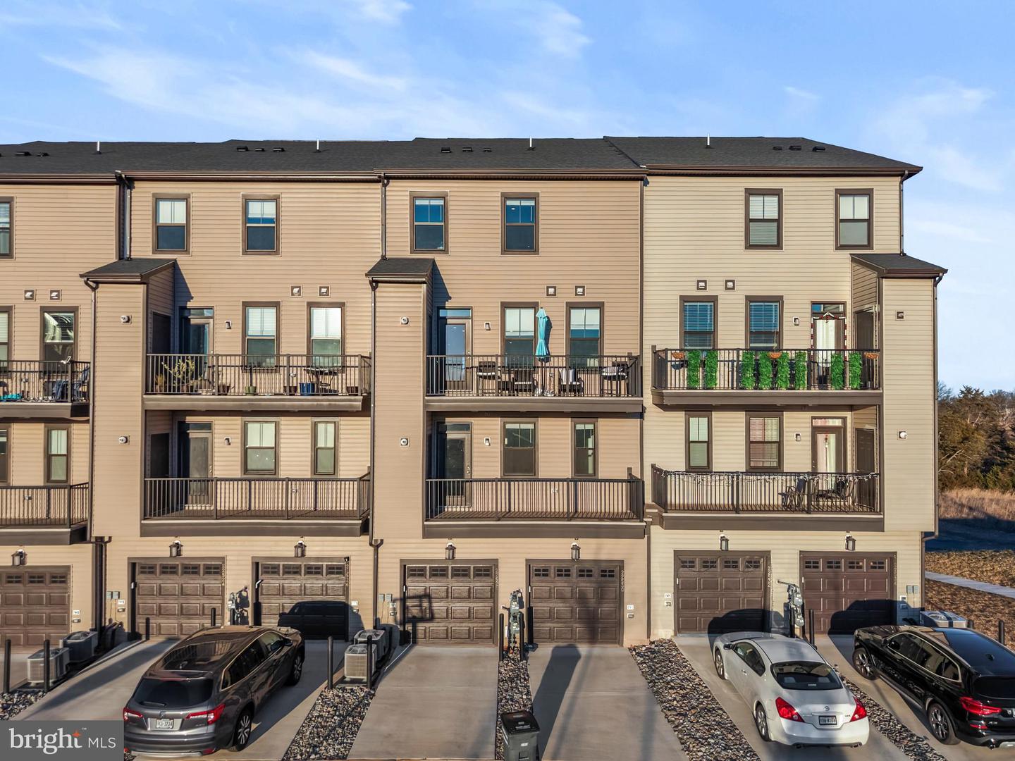 22530 WILSON VIEW TER, ASHBURN, Virginia 20148, 3 Bedrooms Bedrooms, ,2 BathroomsBathrooms,Residential,For sale,22530 WILSON VIEW TER,VALO2114110 MLS # VALO2114110 22530 WILSON VIEW TER, ASHBURN, Virginia 20148, 3 Bedrooms Bedrooms, ,2 BathroomsBathrooms,Residential,For sale,22530 WILSON VIEW TER,VALO2114110 MLS # VALO2114110