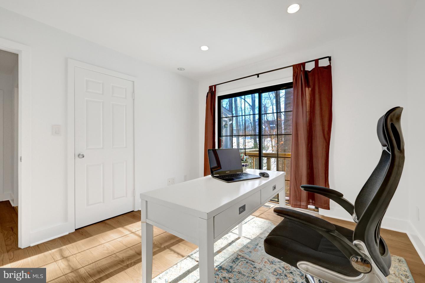 9982 BLACKBERRY LN, GREAT FALLS, Virginia 22066, 4 Bedrooms Bedrooms, ,3 BathroomsBathrooms,Residential,For sale,9982 BLACKBERRY LN,VAFX2286222 MLS # VAFX2286222