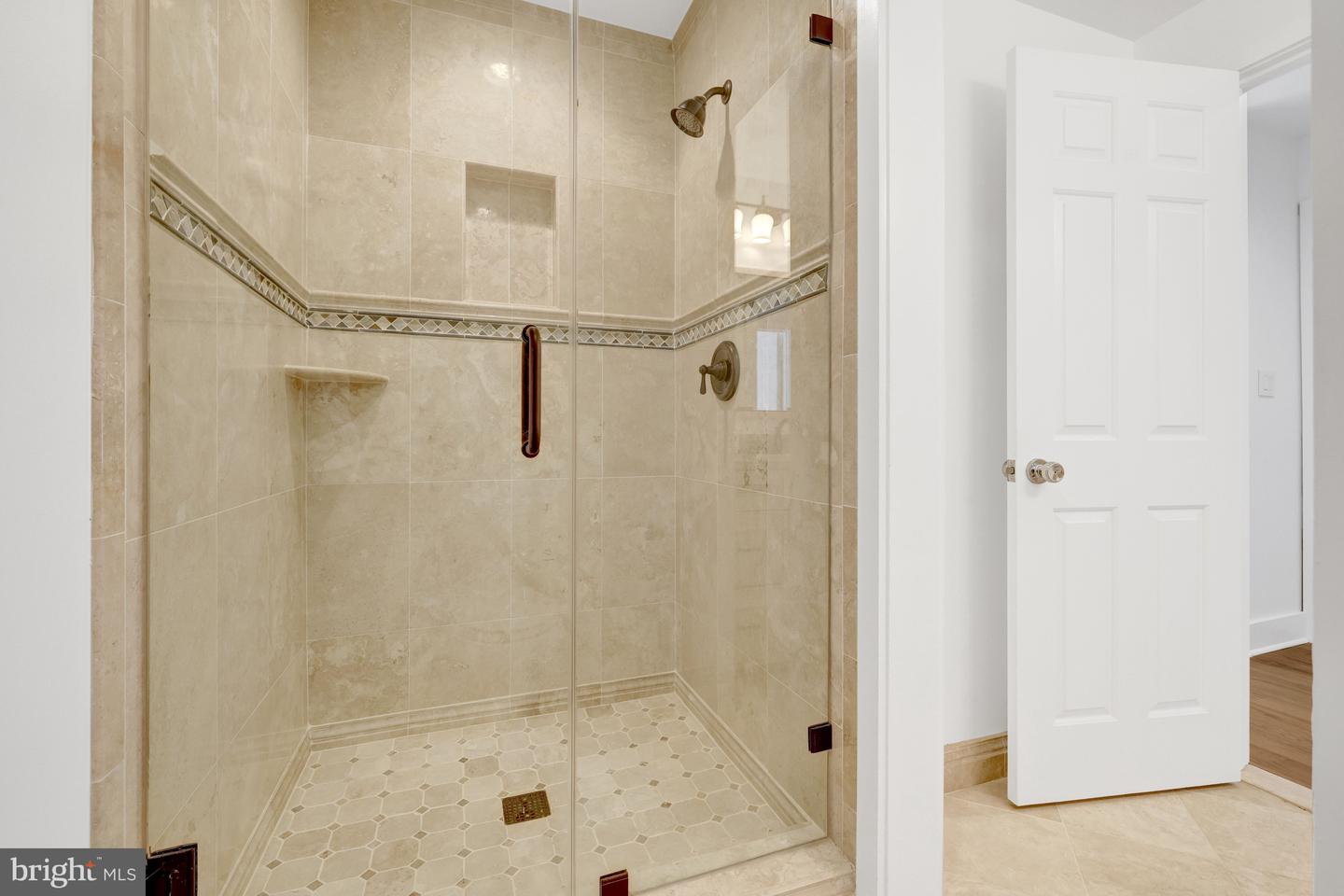 9982 BLACKBERRY LN, GREAT FALLS, Virginia 22066, 4 Bedrooms Bedrooms, ,3 BathroomsBathrooms,Residential,For sale,9982 BLACKBERRY LN,VAFX2286222 MLS # VAFX2286222