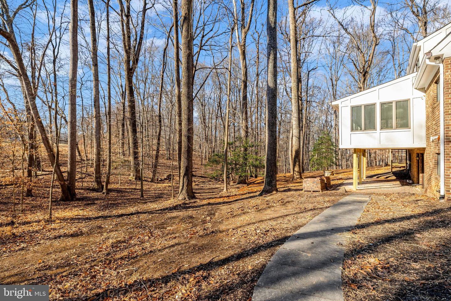 9982 BLACKBERRY LN, GREAT FALLS, Virginia 22066, 4 Bedrooms Bedrooms, ,3 BathroomsBathrooms,Residential,For sale,9982 BLACKBERRY LN,VAFX2286222 MLS # VAFX2286222