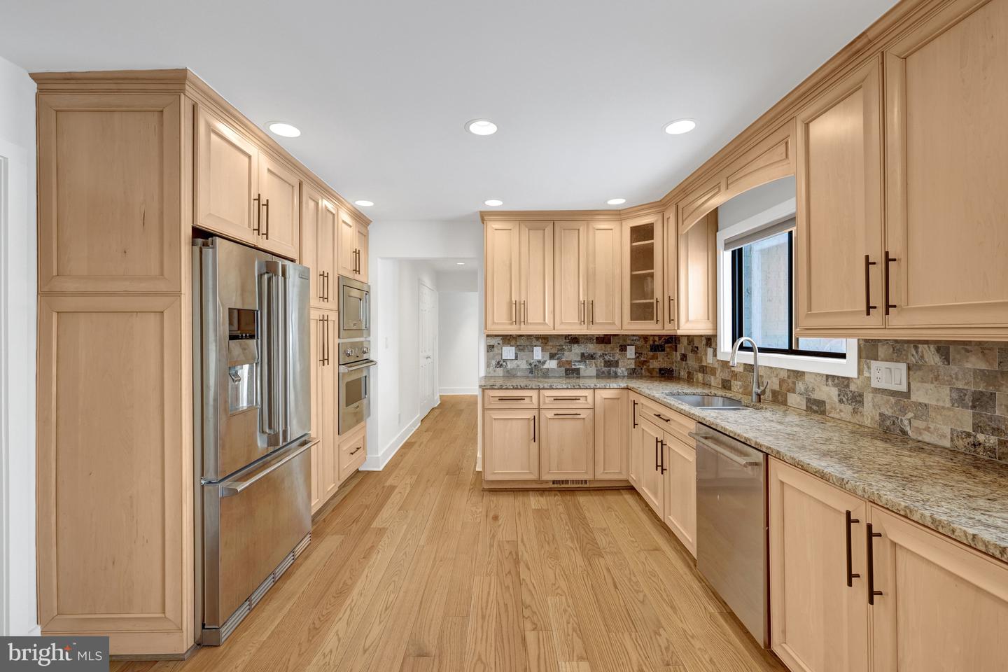 9982 BLACKBERRY LN, GREAT FALLS, Virginia 22066, 4 Bedrooms Bedrooms, ,3 BathroomsBathrooms,Residential,For sale,9982 BLACKBERRY LN,VAFX2286222 MLS # VAFX2286222