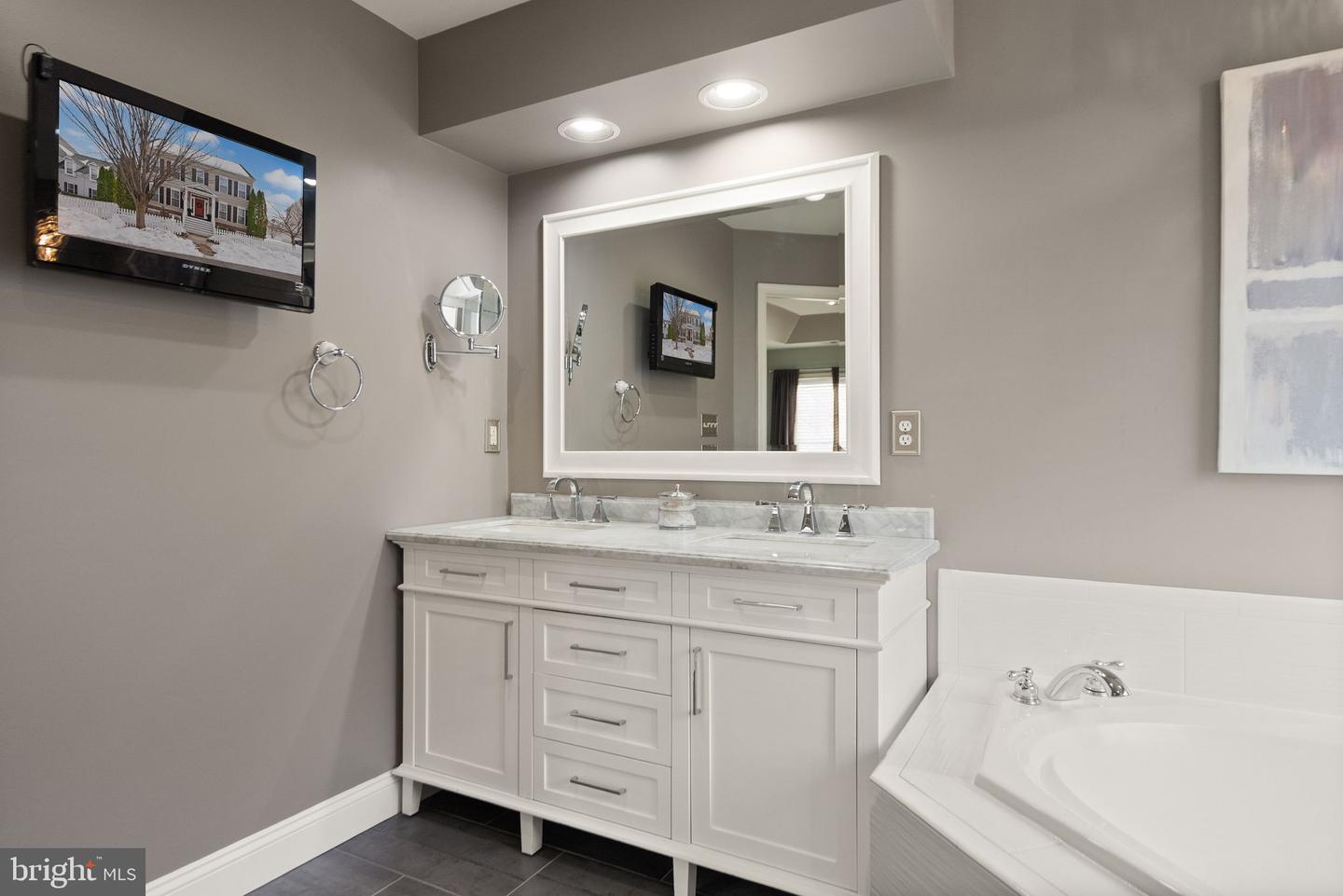 20413 PECKHAM ST, ASHBURN, Virginia 20147, 4 Bedrooms Bedrooms, ,3 BathroomsBathrooms,Residential,For sale,20413 PECKHAM ST,VALO2114202 MLS # VALO2114202 20413 PECKHAM ST, ASHBURN, Virginia 20147, 4 Bedrooms Bedrooms, ,3 BathroomsBathrooms,Residential,For sale,20413 PECKHAM ST,VALO2114202 MLS # VALO2114202