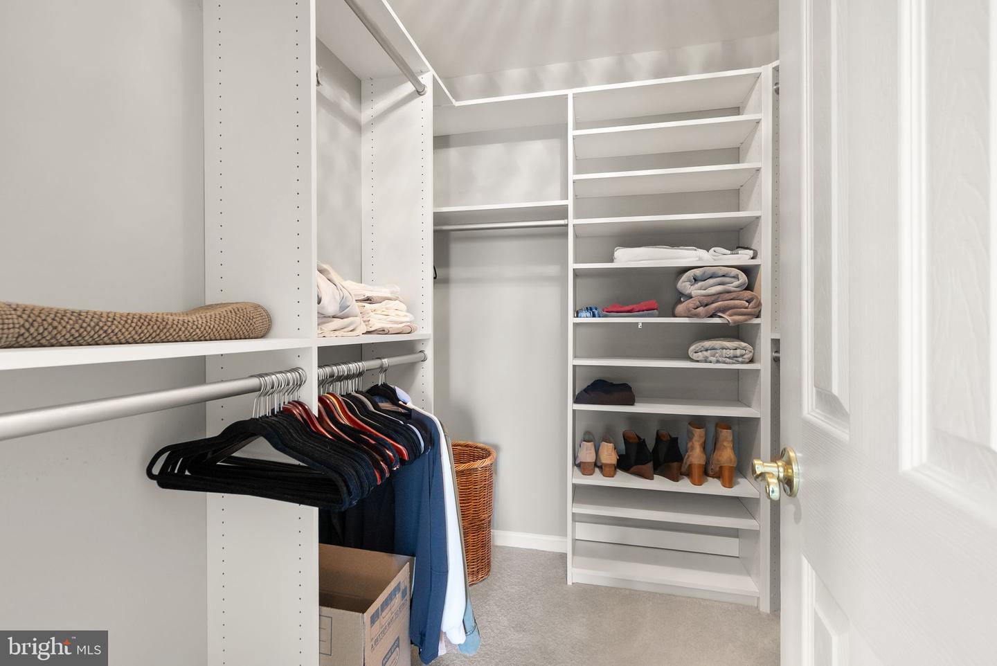 20413 PECKHAM ST, ASHBURN, Virginia 20147, 4 Bedrooms Bedrooms, ,3 BathroomsBathrooms,Residential,For sale,20413 PECKHAM ST,VALO2114202 MLS # VALO2114202 20413 PECKHAM ST, ASHBURN, Virginia 20147, 4 Bedrooms Bedrooms, ,3 BathroomsBathrooms,Residential,For sale,20413 PECKHAM ST,VALO2114202 MLS # VALO2114202